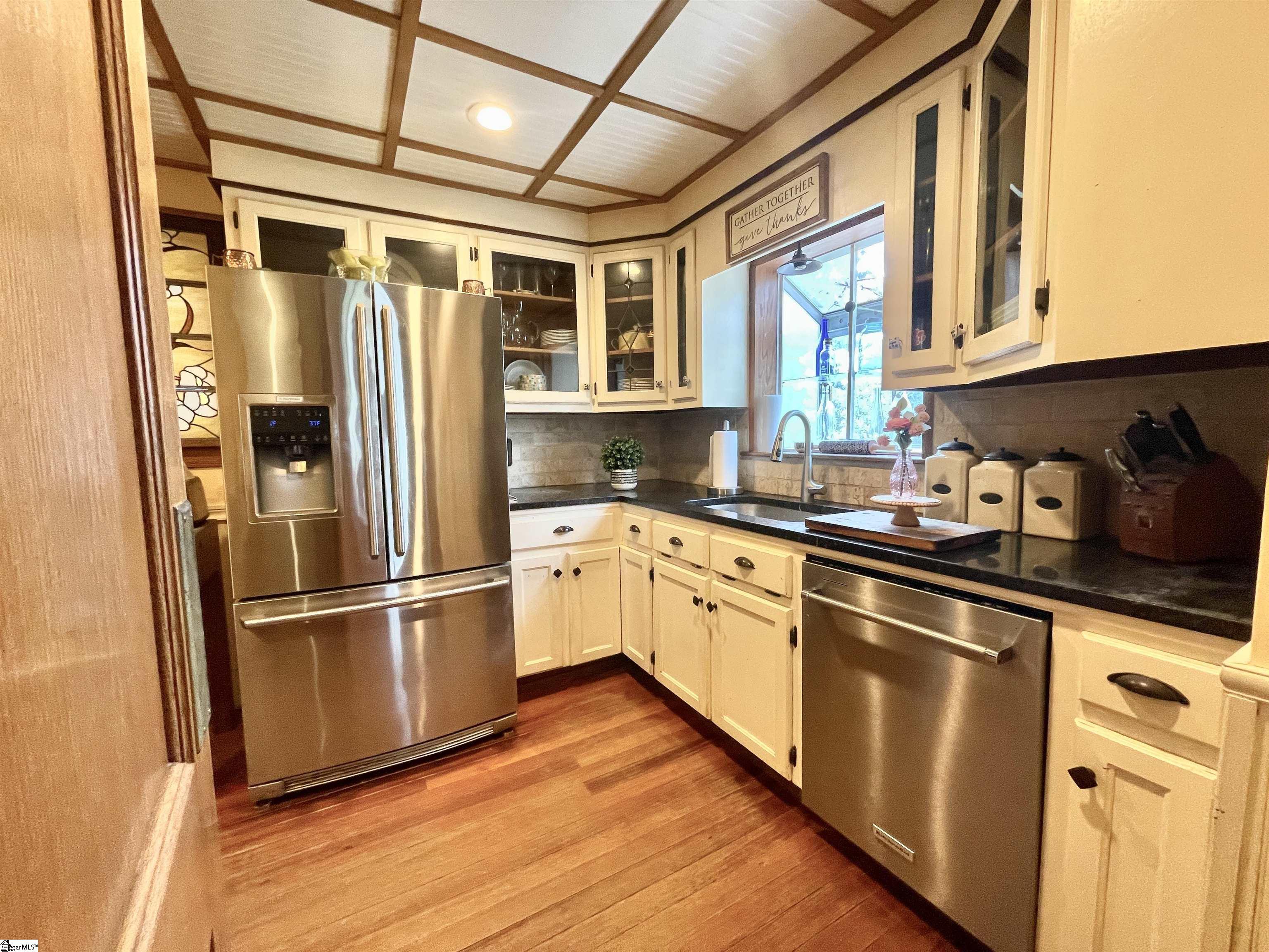 1711 S Holly Street Property Photo 13
