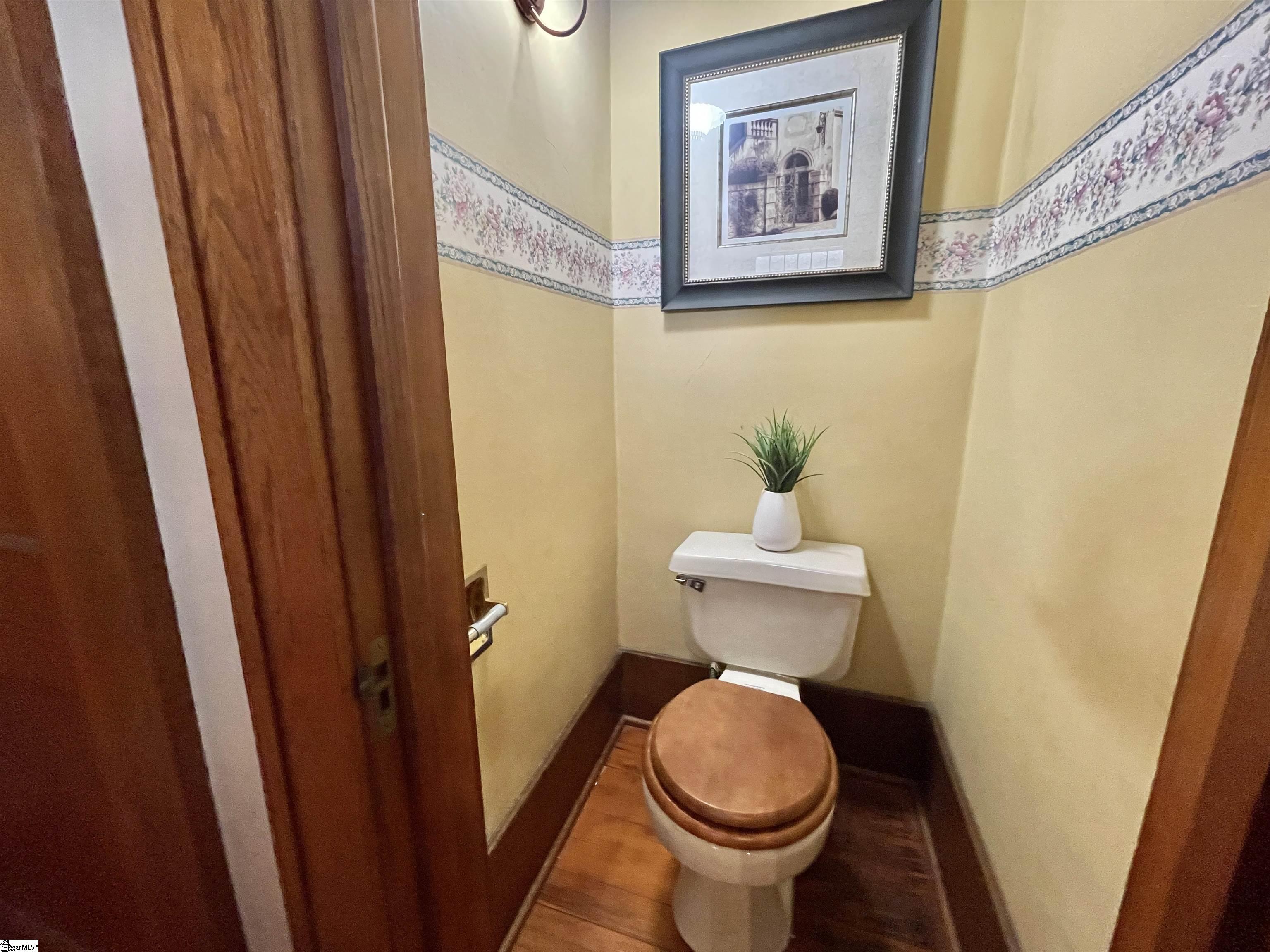 1711 S Holly Street Property Photo 23