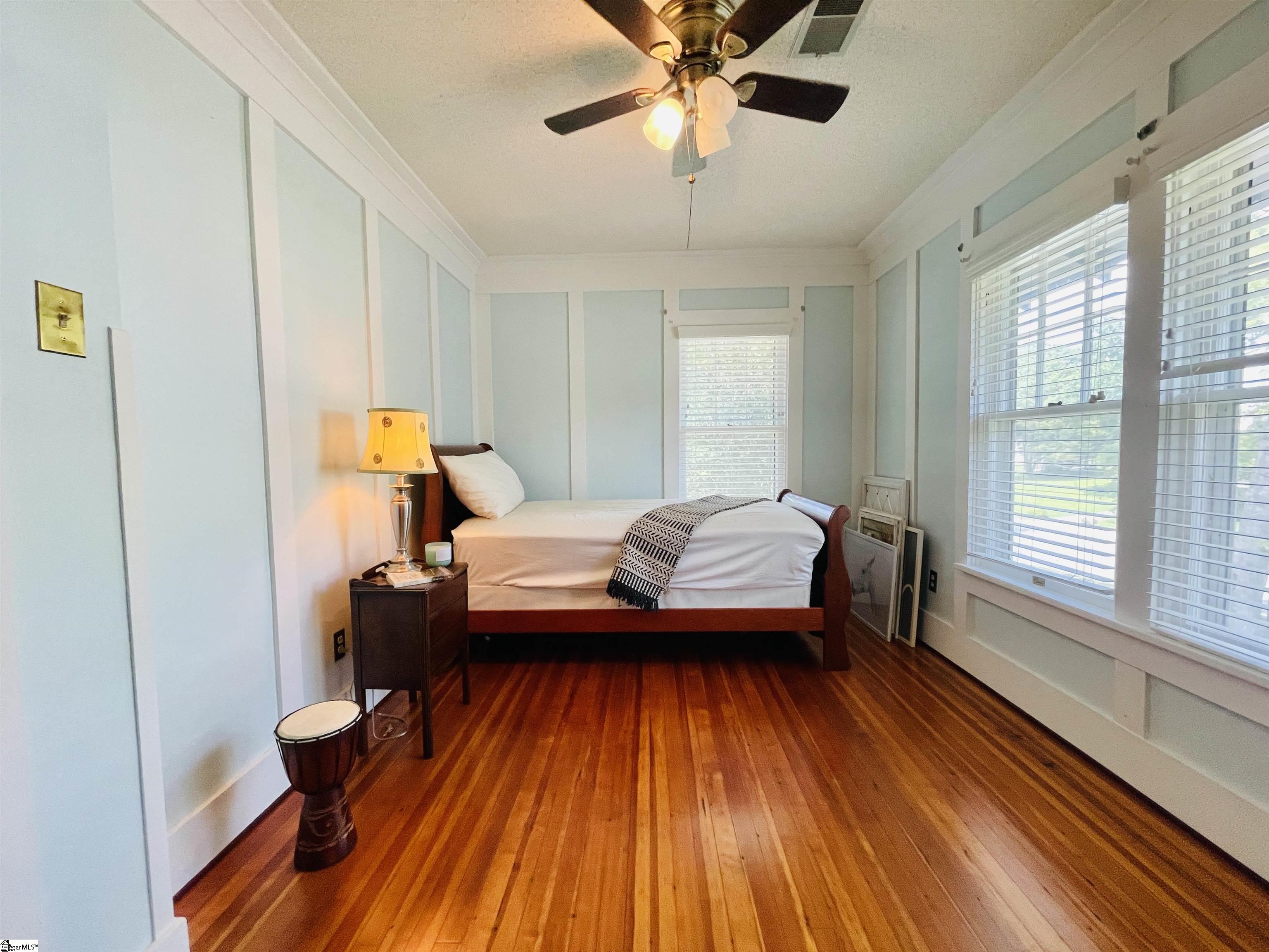 1711 S Holly Street Property Photo 32