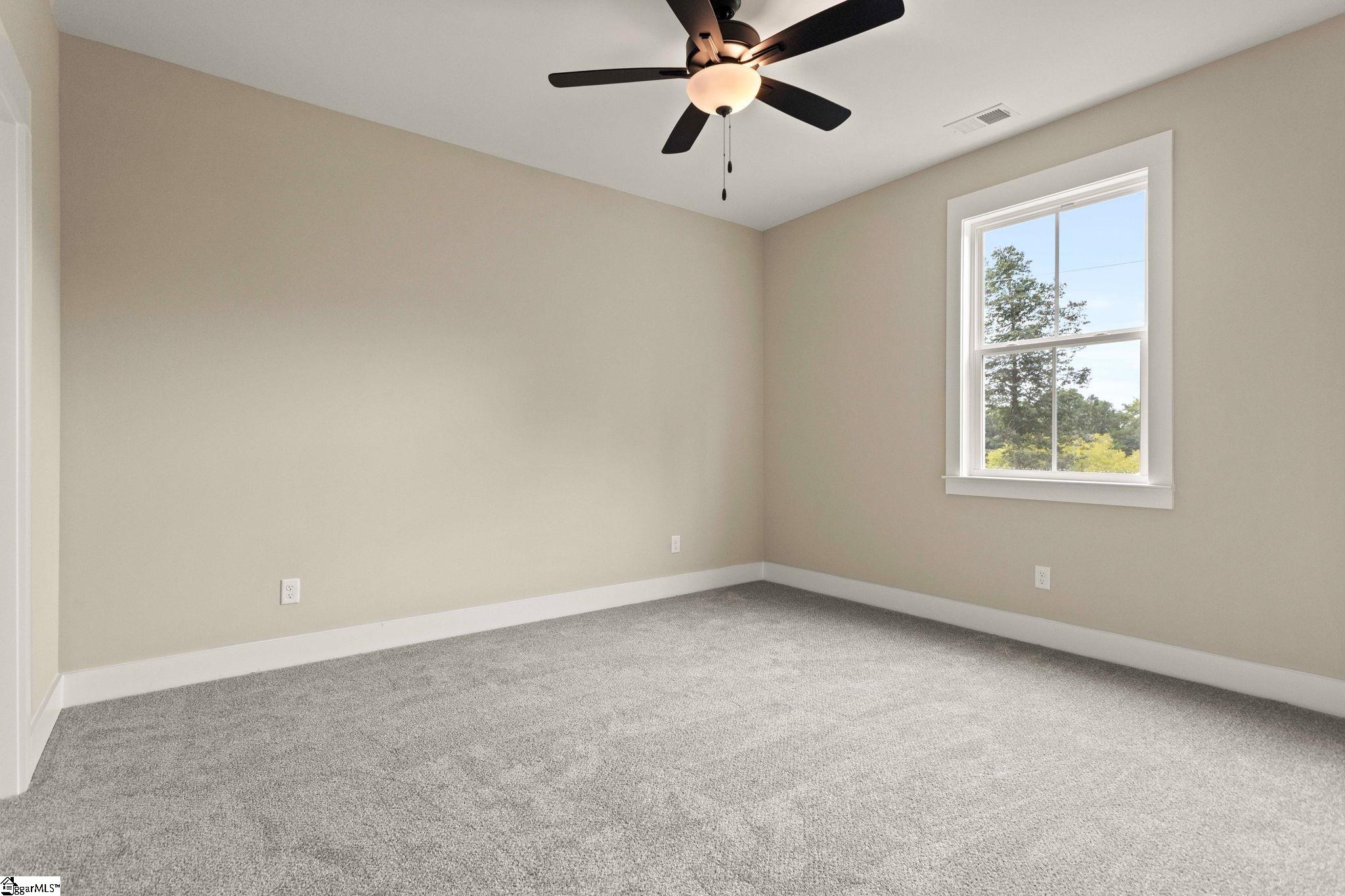 25 Greenbriar Lane Property Photo 7