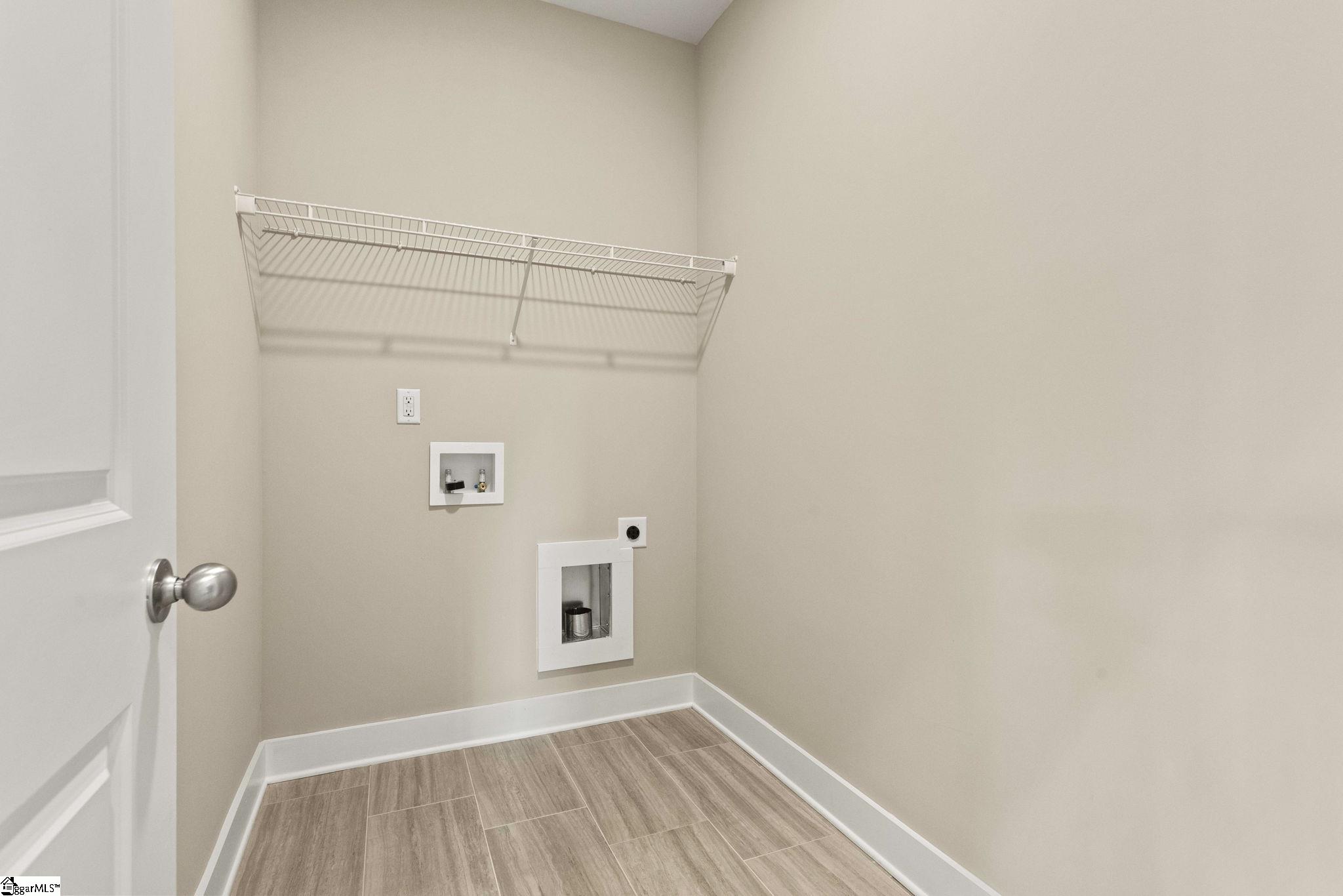 25 Greenbriar Lane Property Photo 15
