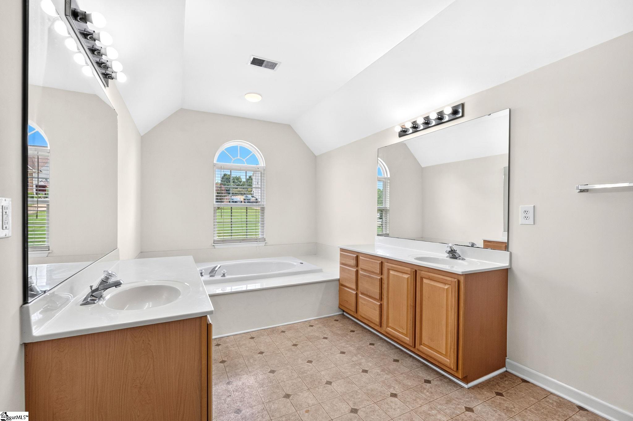 7 Noble Oaks Lane Property Photo 31