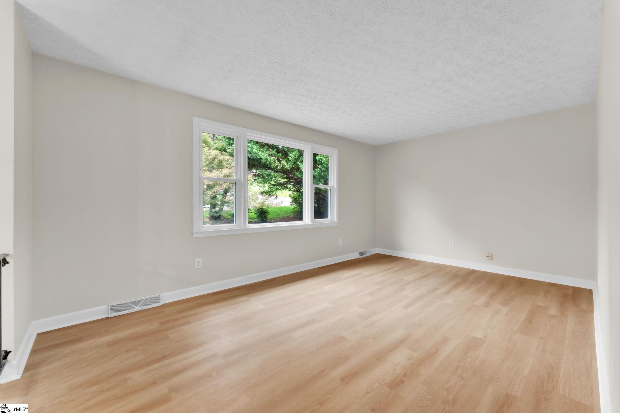 106 Keene Drive Property Photo 5