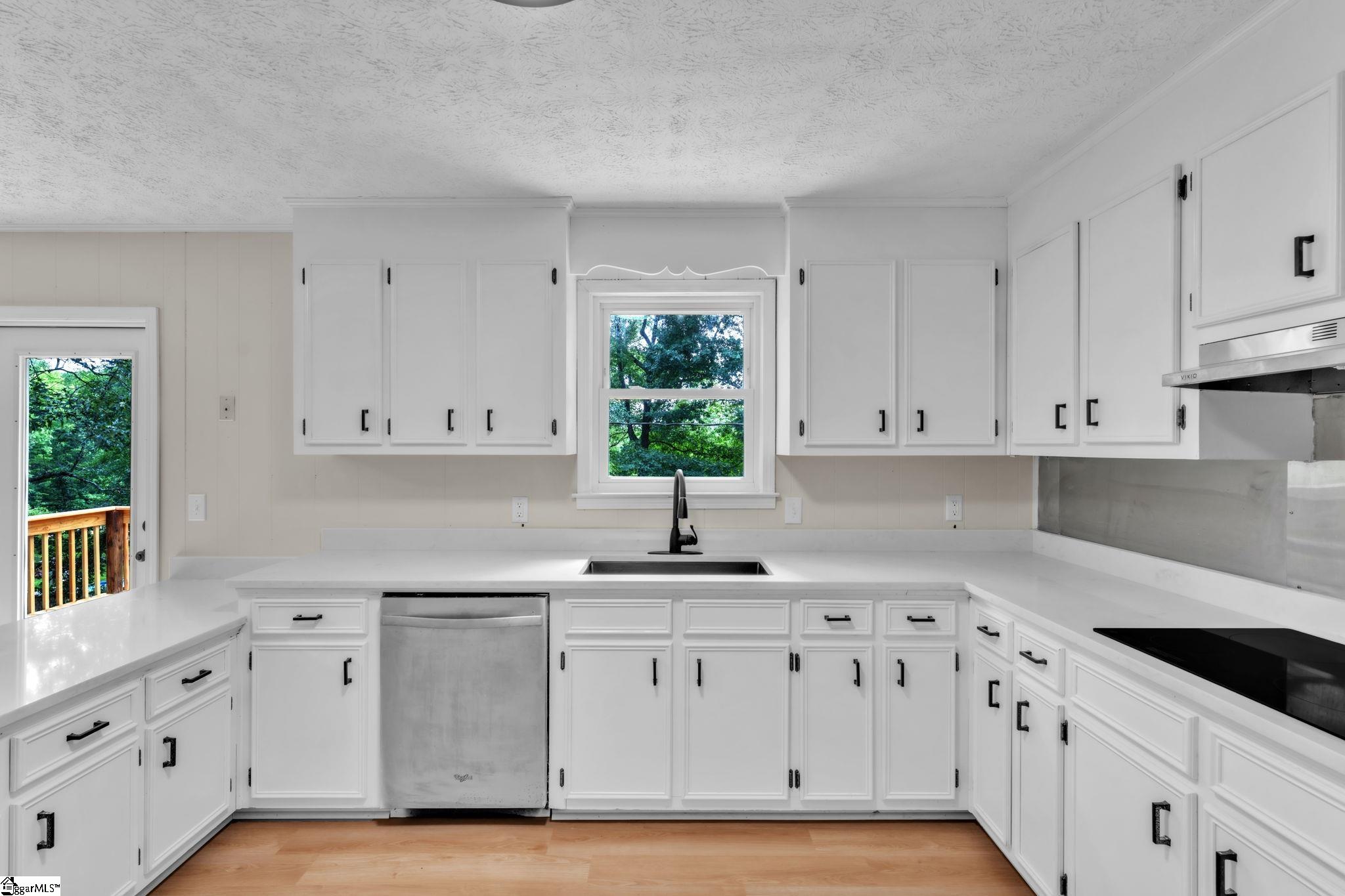 106 Keene Drive Property Photo 11