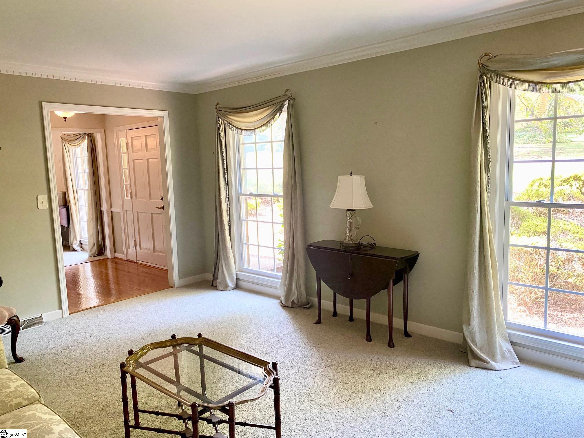 501 Foxcroft Road Property Photo 4
