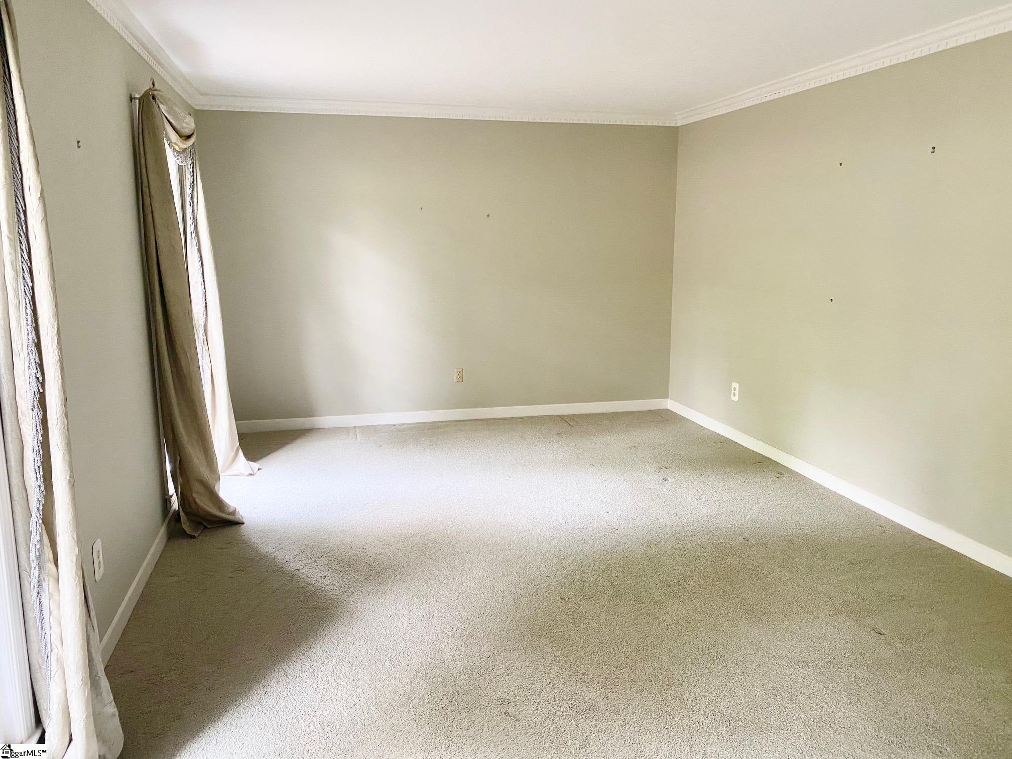 501 Foxcroft Road Property Photo 6