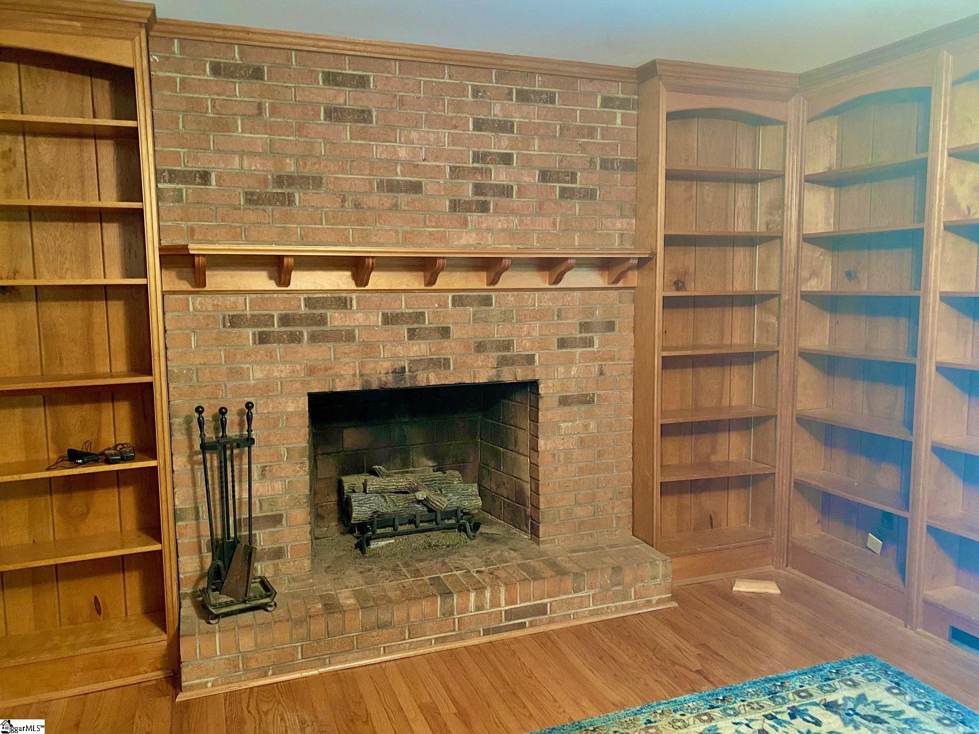 501 Foxcroft Road Property Photo 8