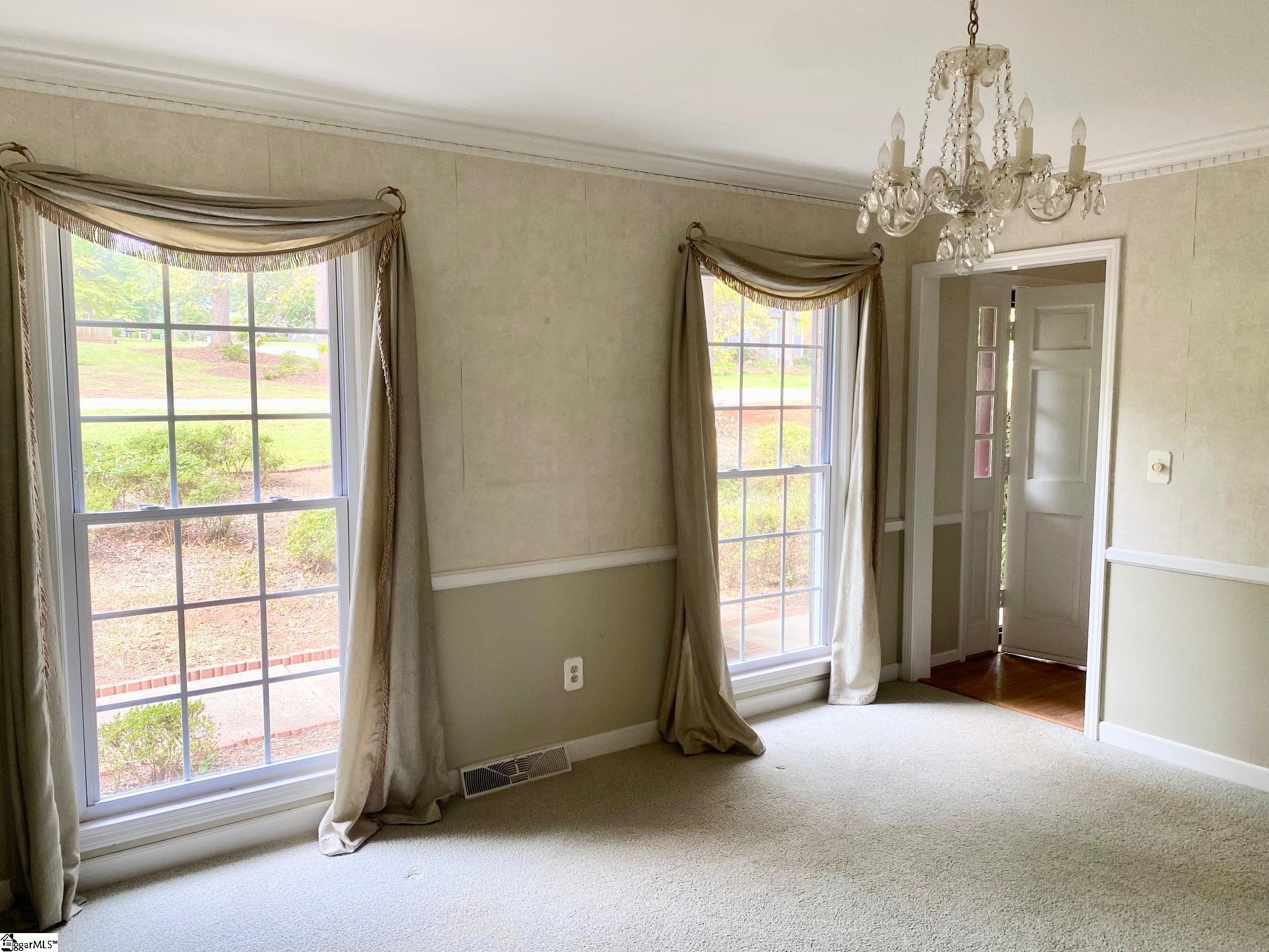 501 Foxcroft Road Property Photo 8