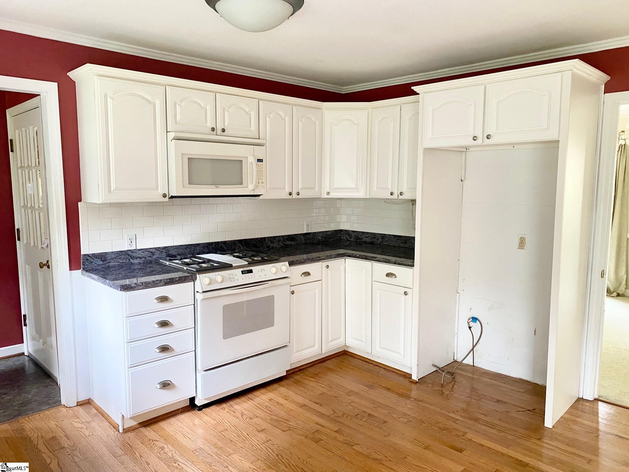 501 Foxcroft Road Property Photo 12