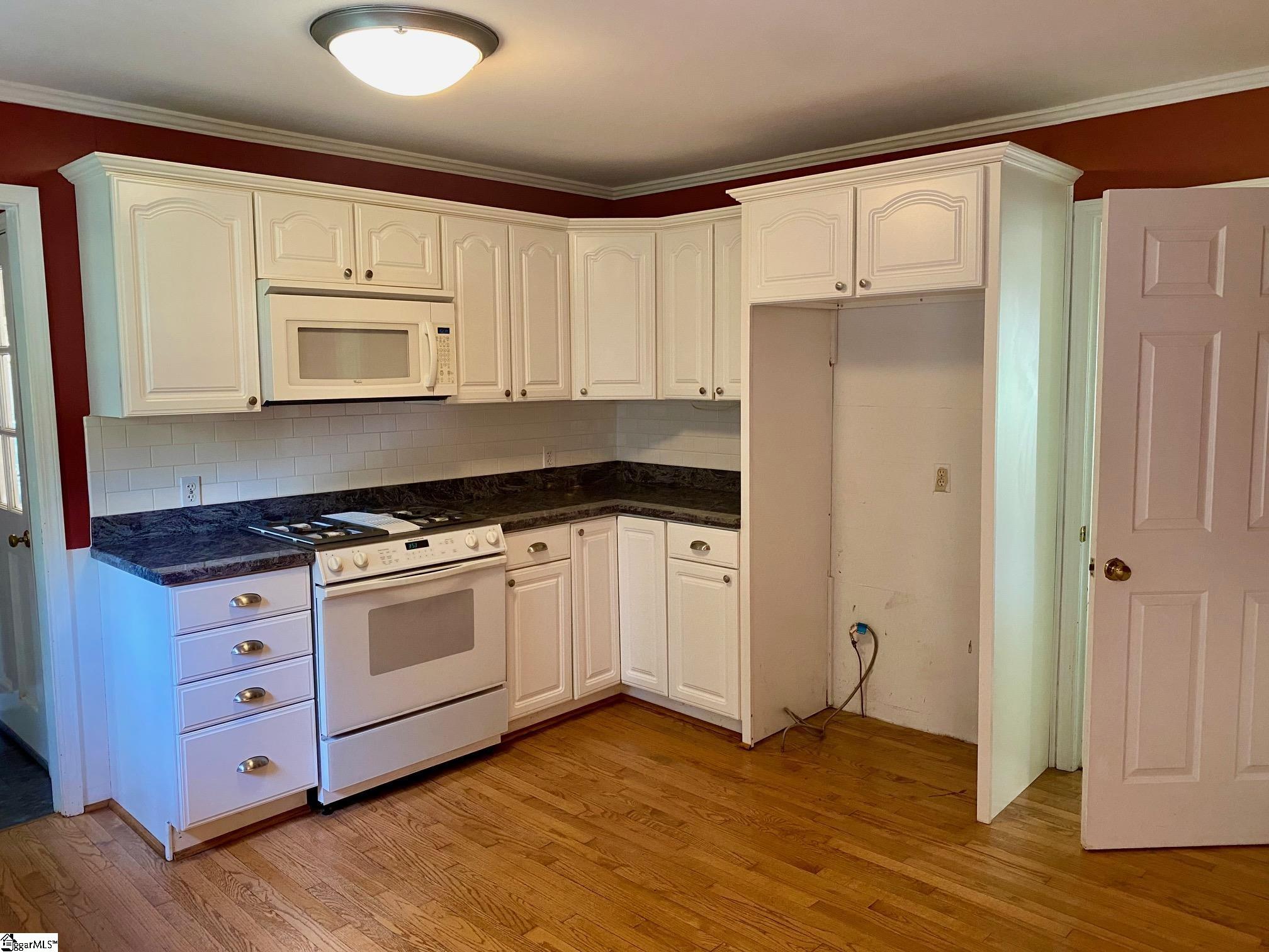 501 Foxcroft Road Property Photo 13