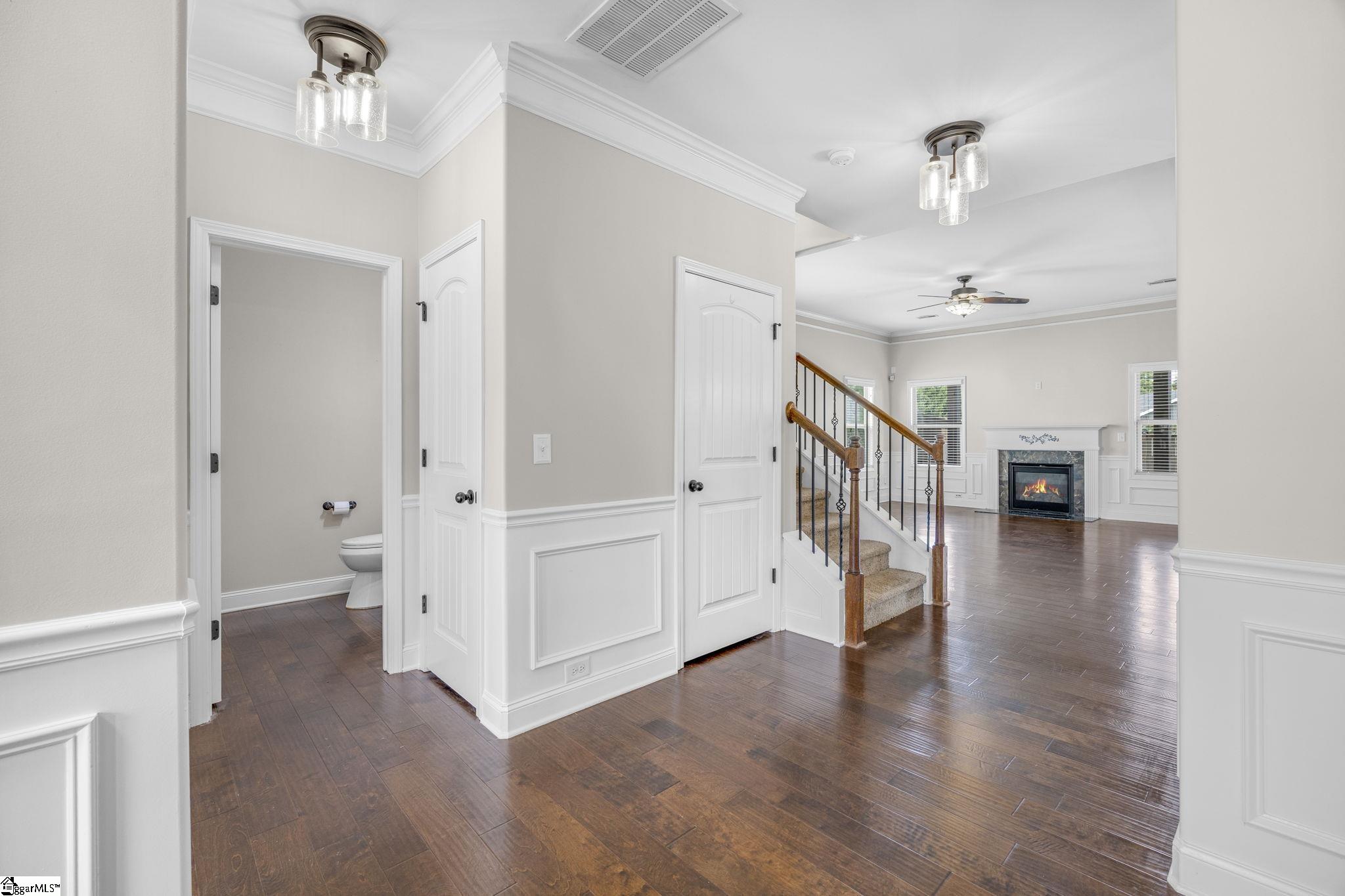 120 Sandpine Way Property Photo 4