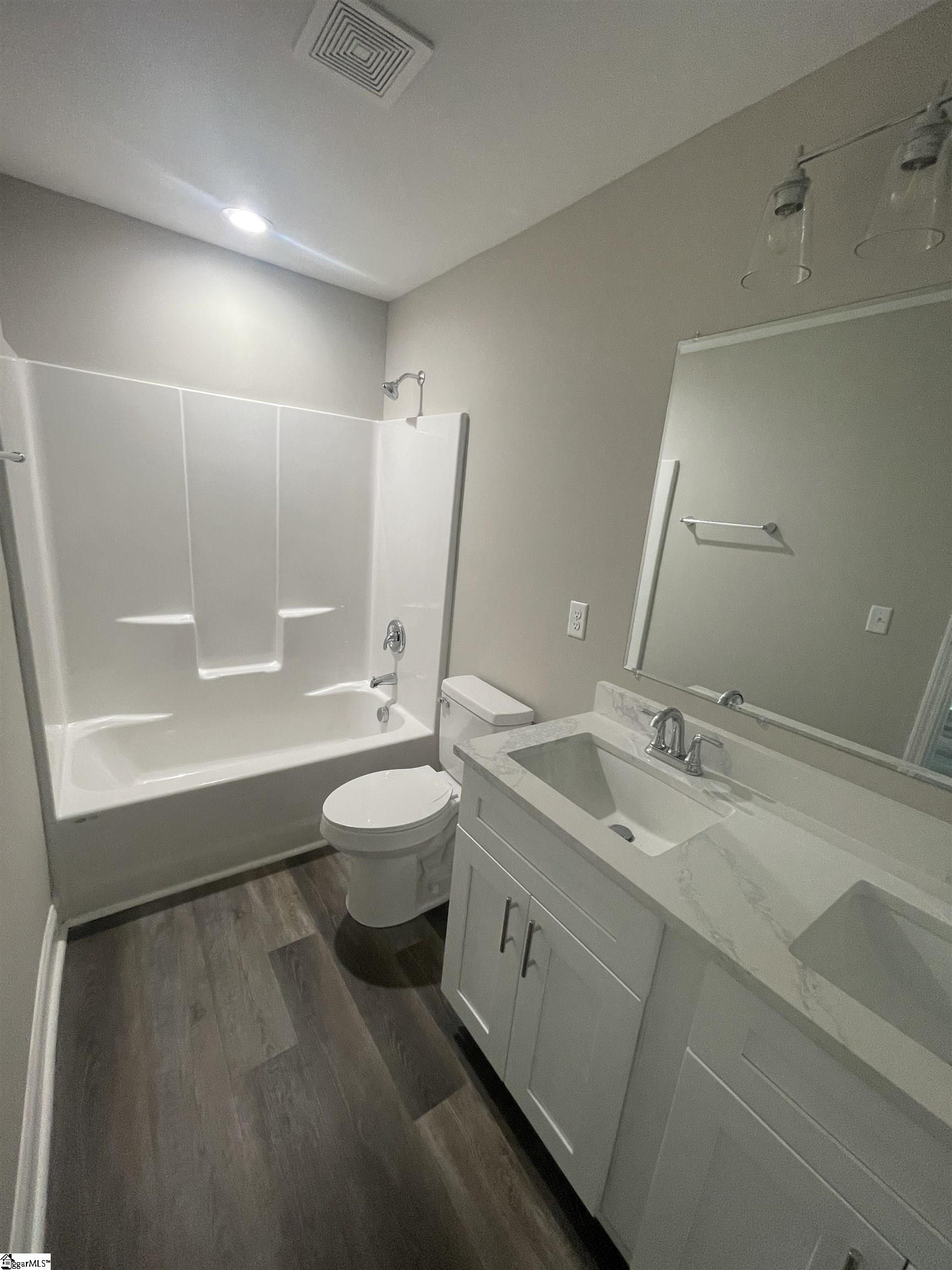 709 Rockcliff Street Property Photo 18