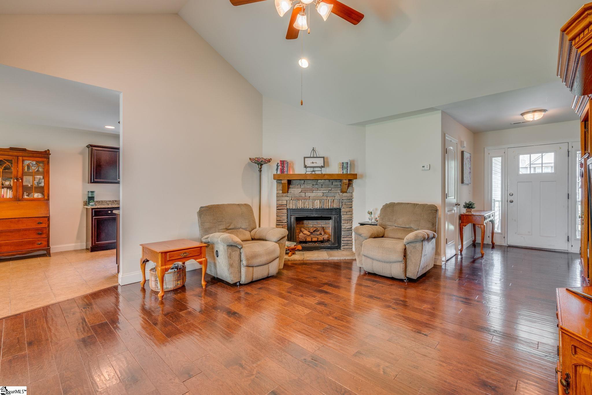 154 Rockcrest Drive Property Photo 7