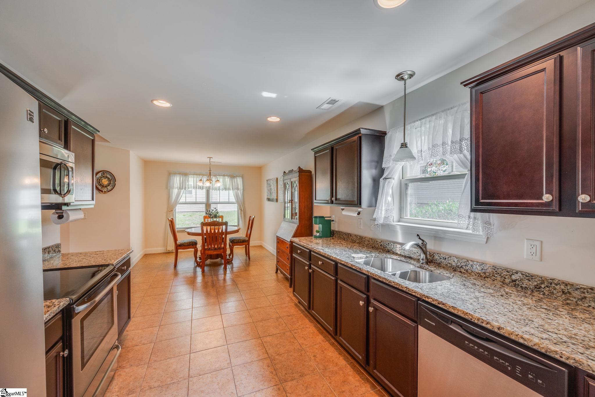 154 Rockcrest Drive Property Photo 11