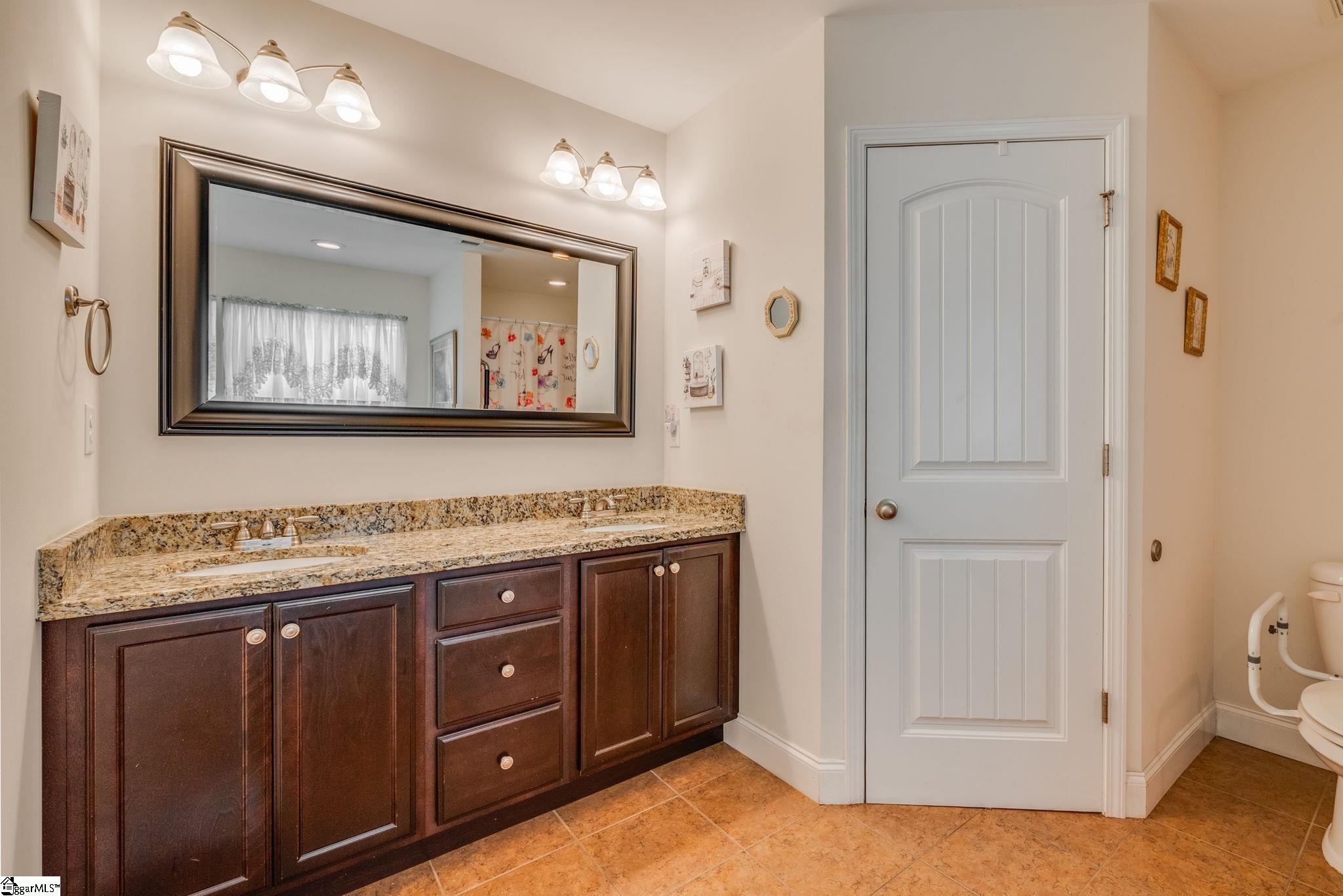 154 Rockcrest Drive Property Photo 15
