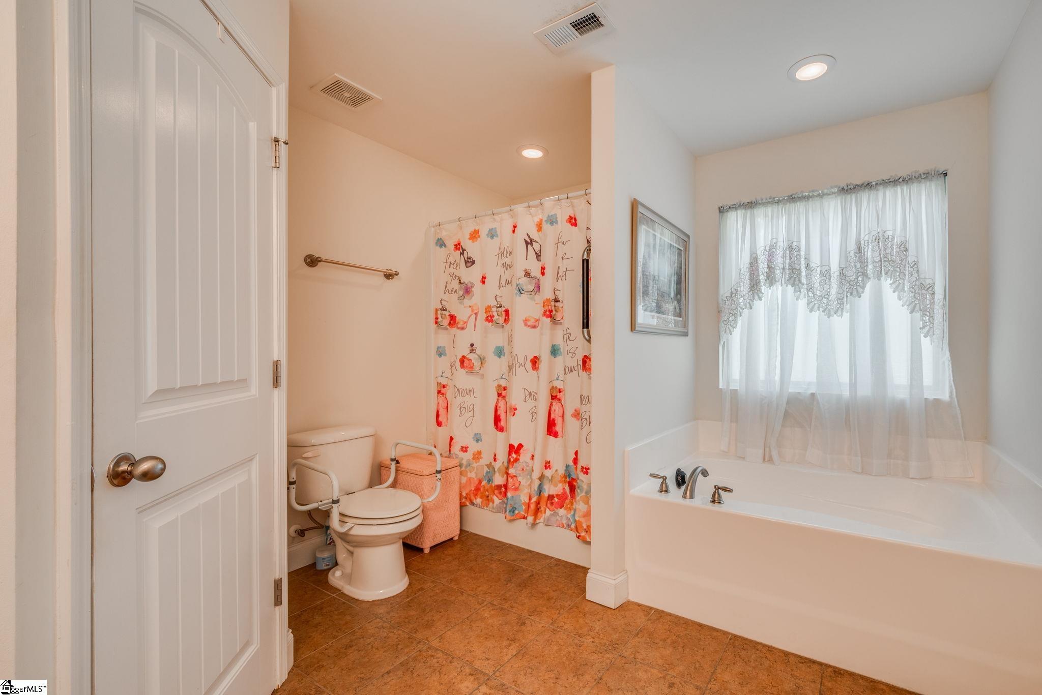 154 Rockcrest Drive Property Photo 16