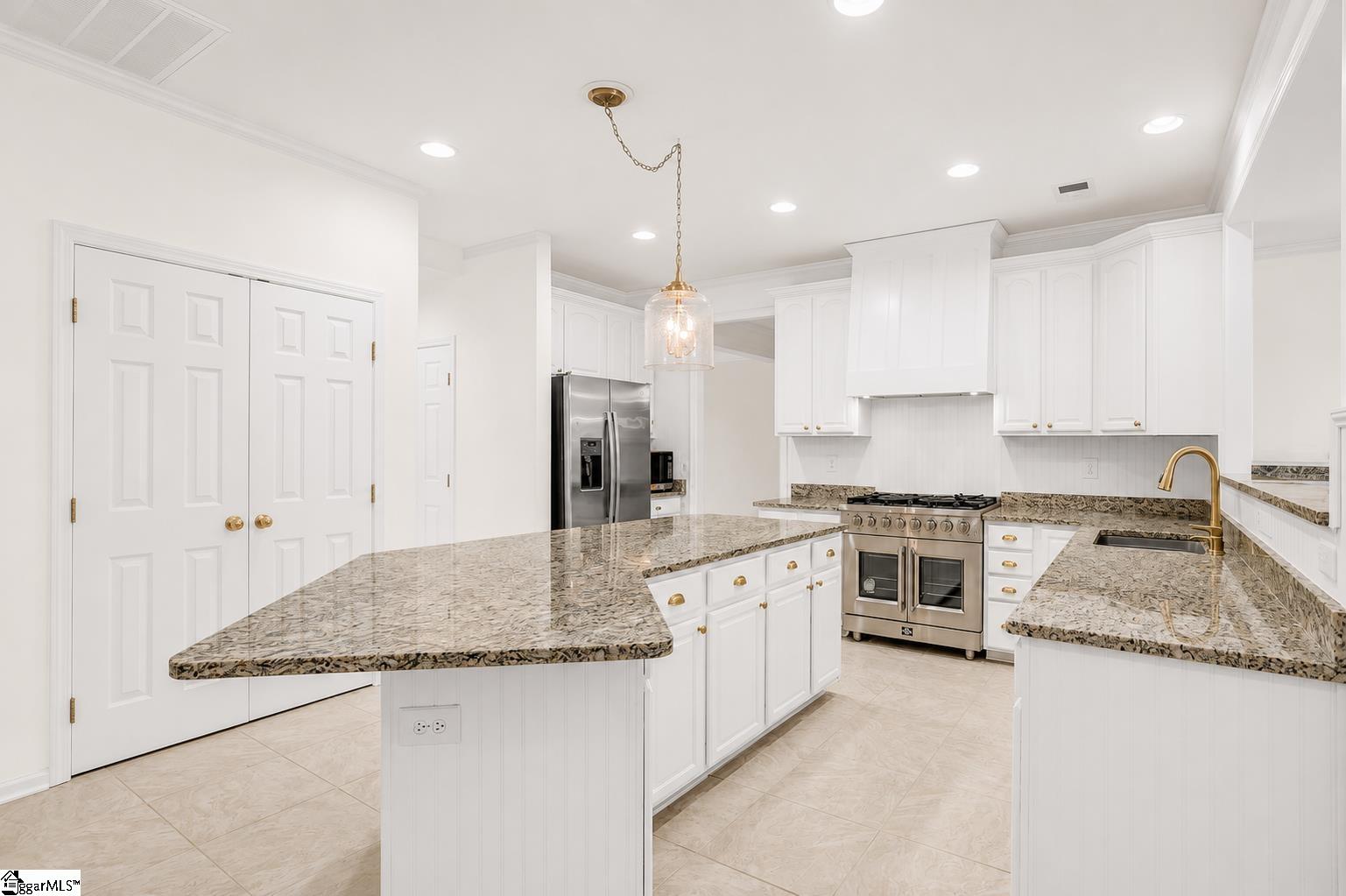 15 Meadow Rose Drive Property Photo 16