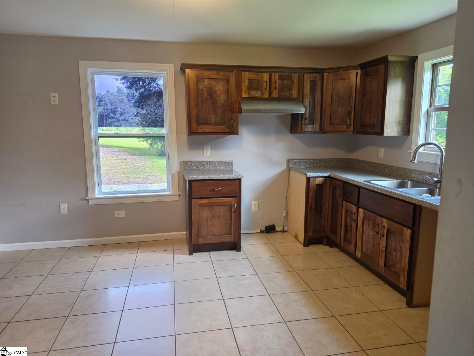 258 Bates Crossing Road Property Photo 5