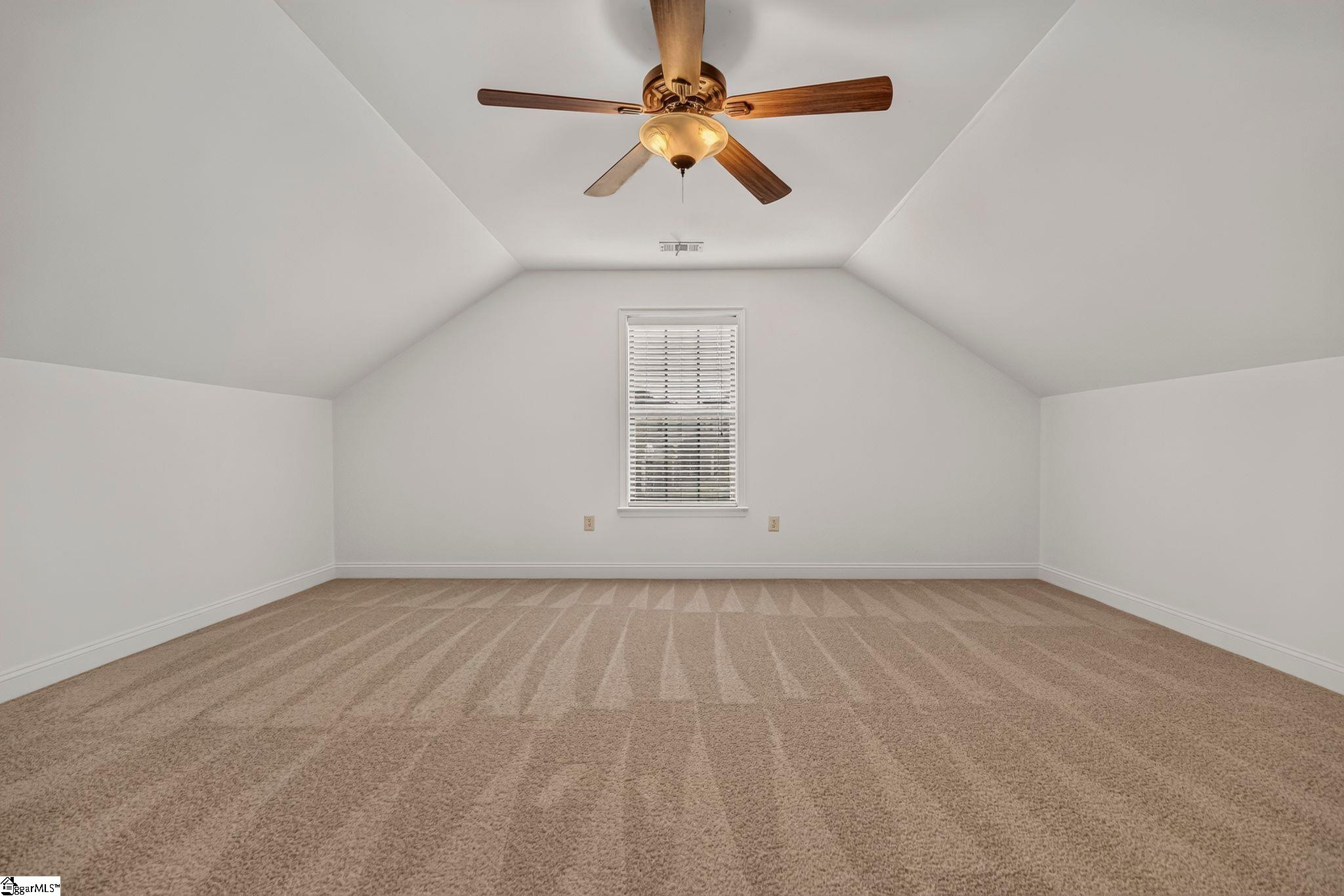 28 Endeavor Circle Property Photo 33