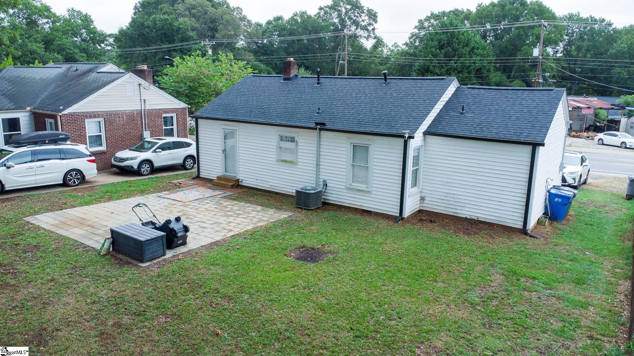 405 Perry Road Property Photo 8