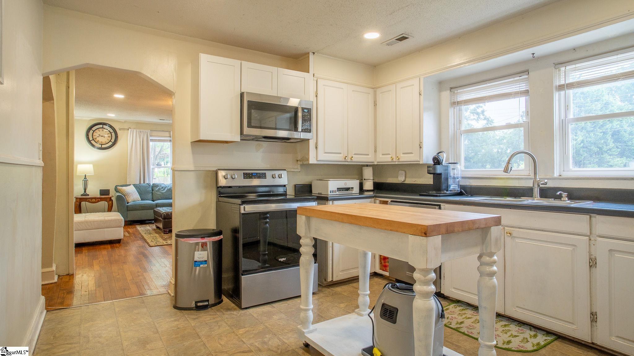 405 Perry Road Property Photo 12