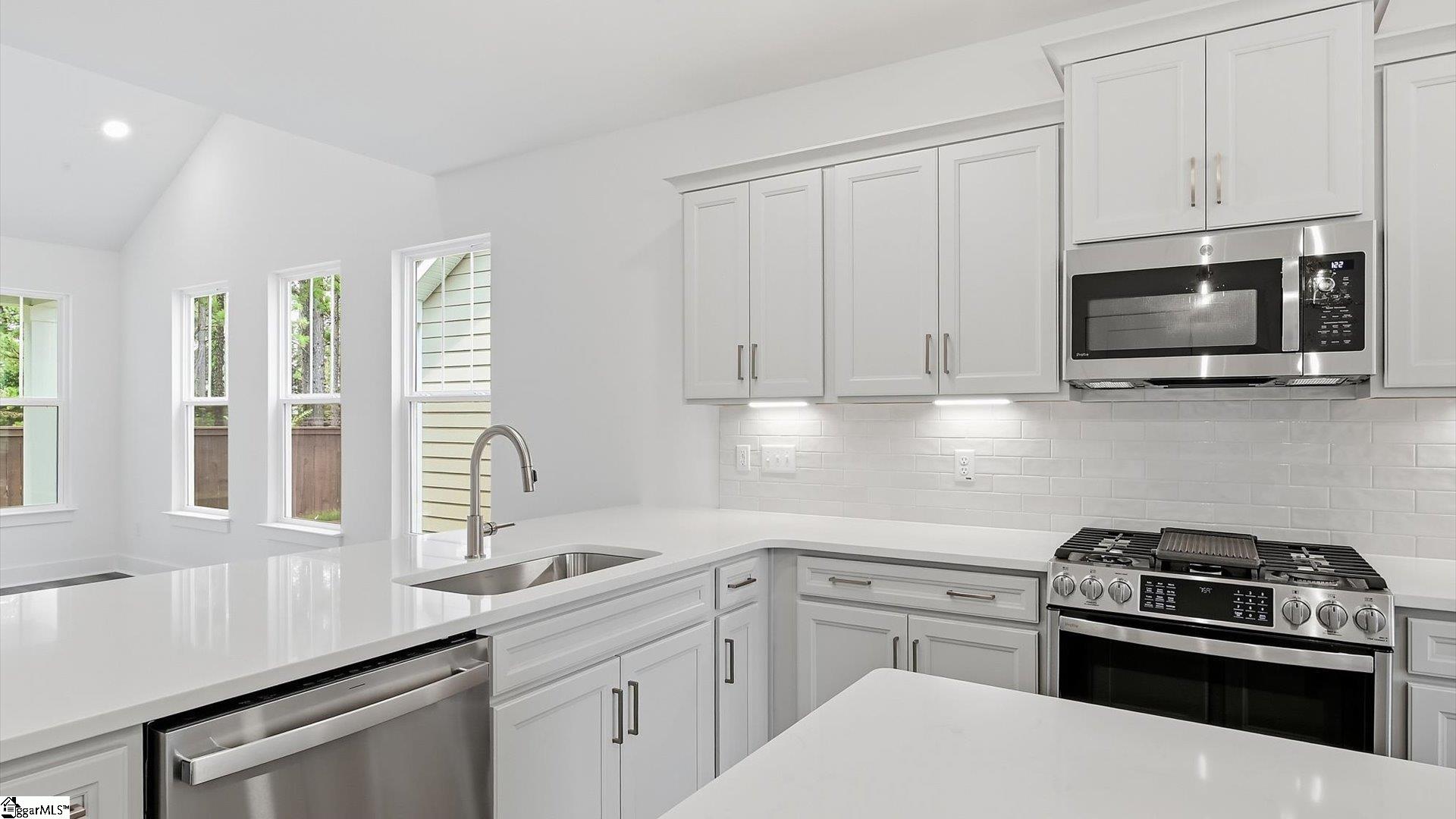 114 Canyon Creek Way Property Photo 7