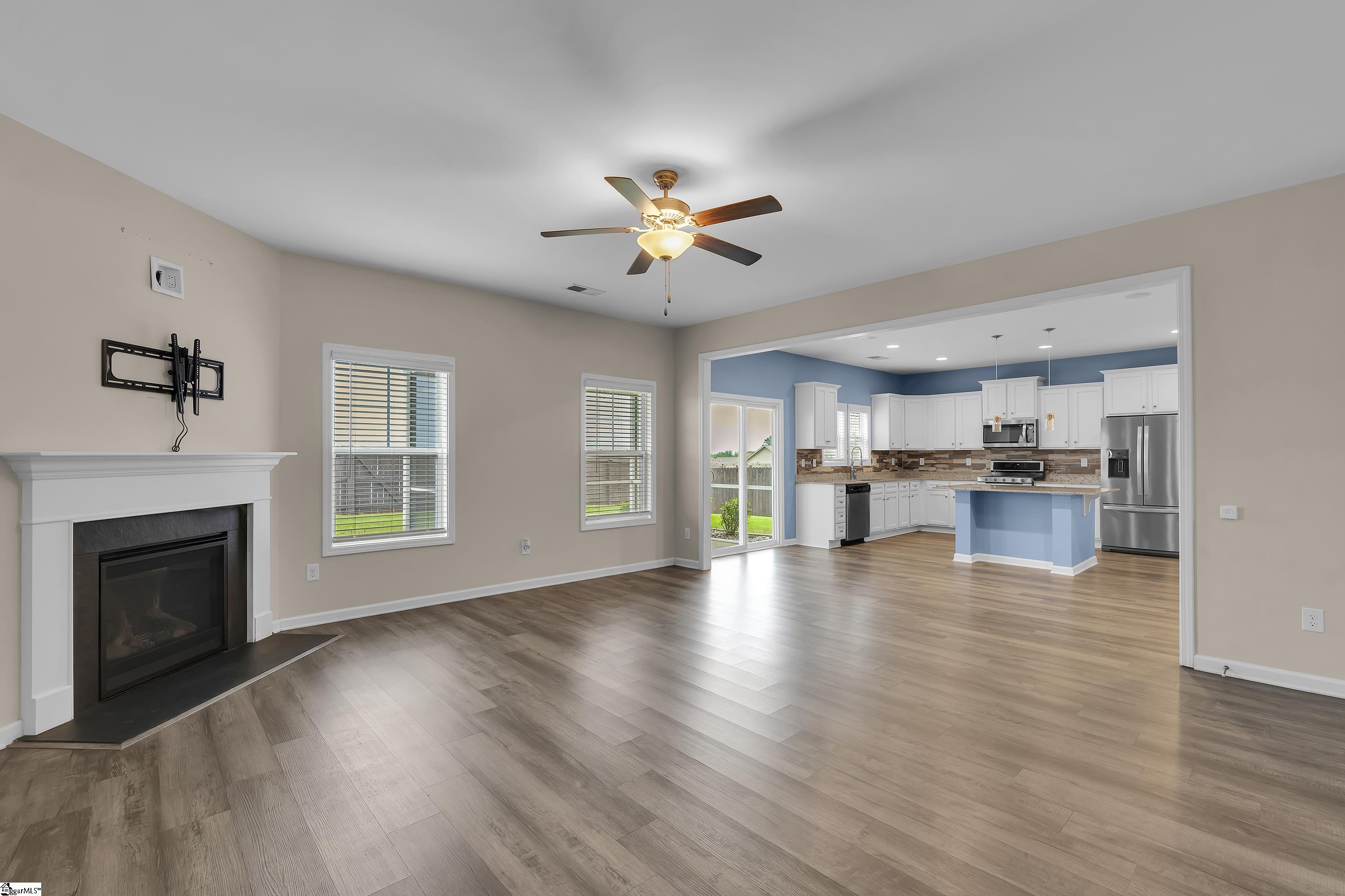 105 Viewmont Drive Property Photo 10