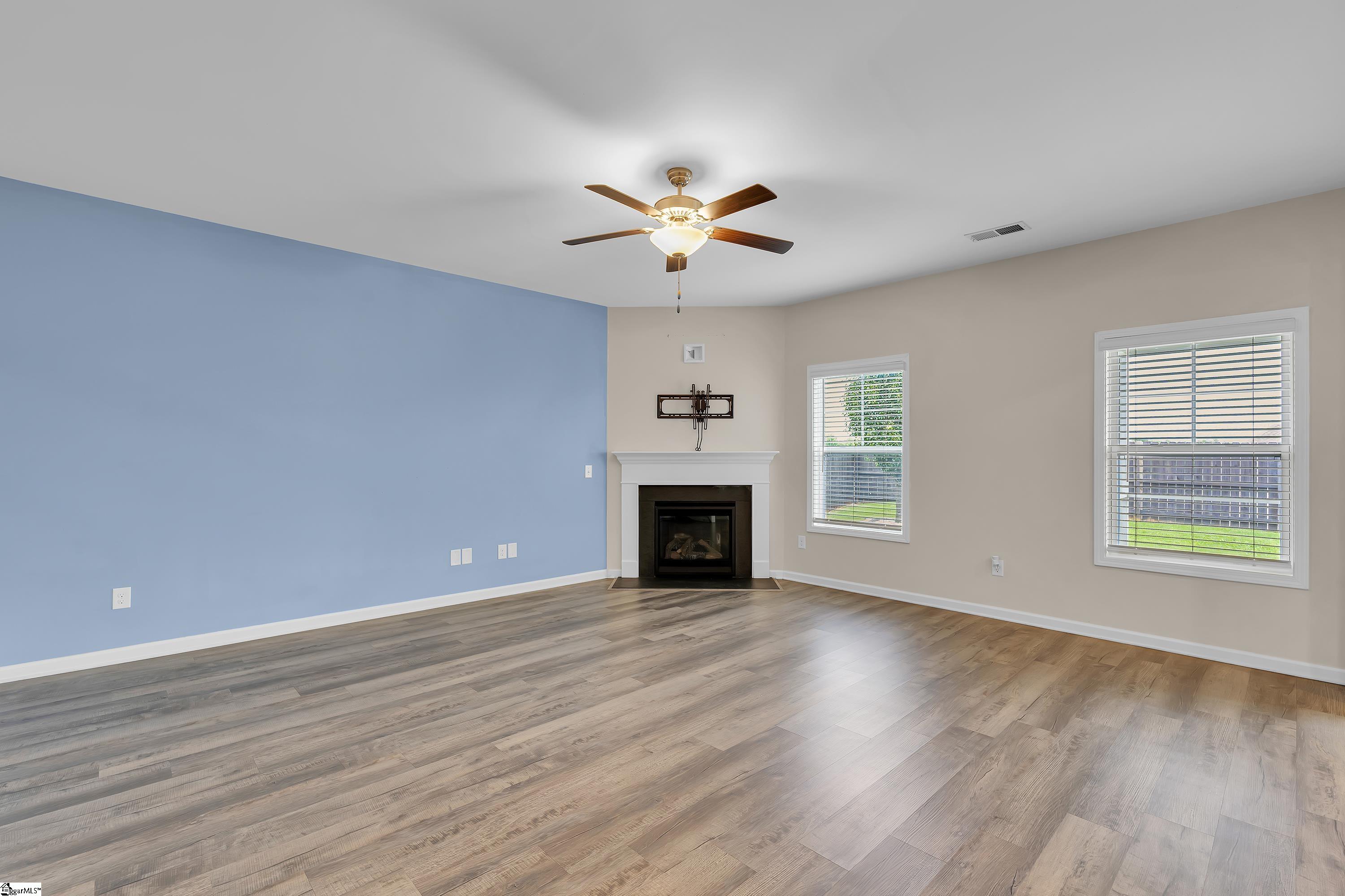 105 Viewmont Drive Property Photo 11