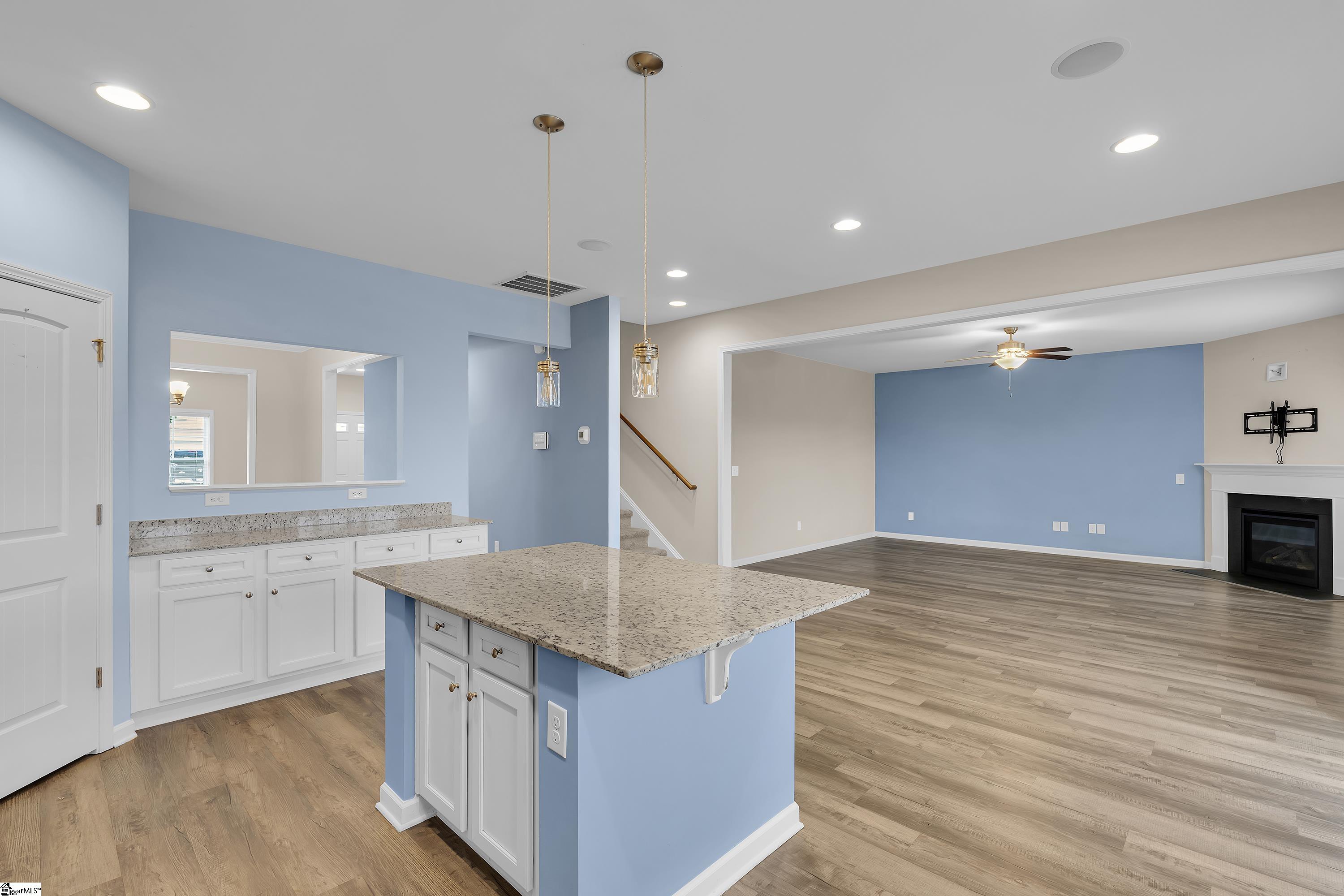 105 Viewmont Drive Property Photo 18