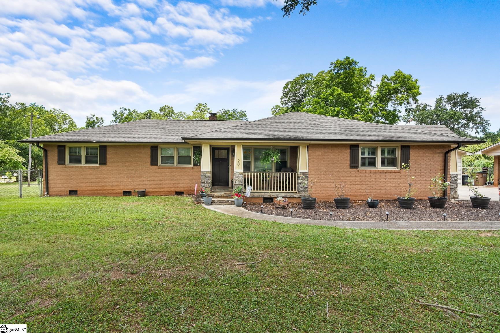 204 Juniper Avenue Property Photo 1