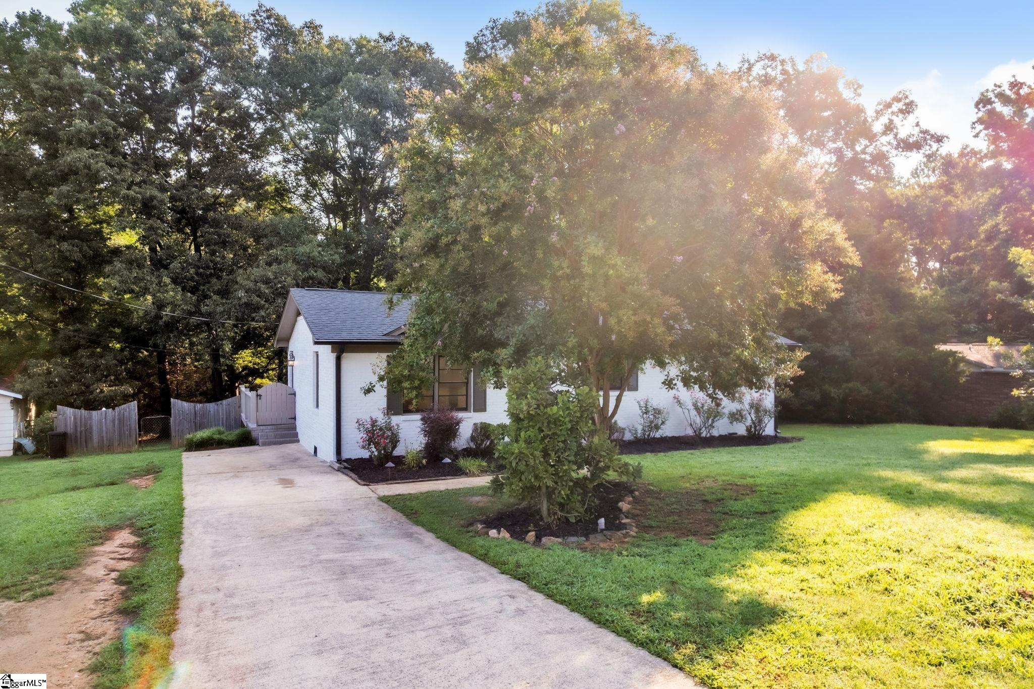 170 Oak Hill Drive Property Photo 3