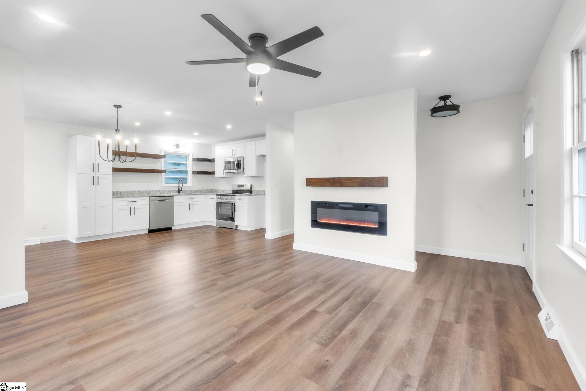 170 Oak Hill Drive Property Photo 4
