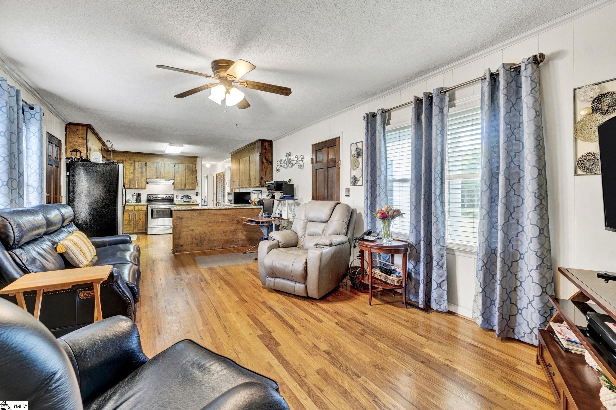1154 Sandy Spring Road Property Photo 3