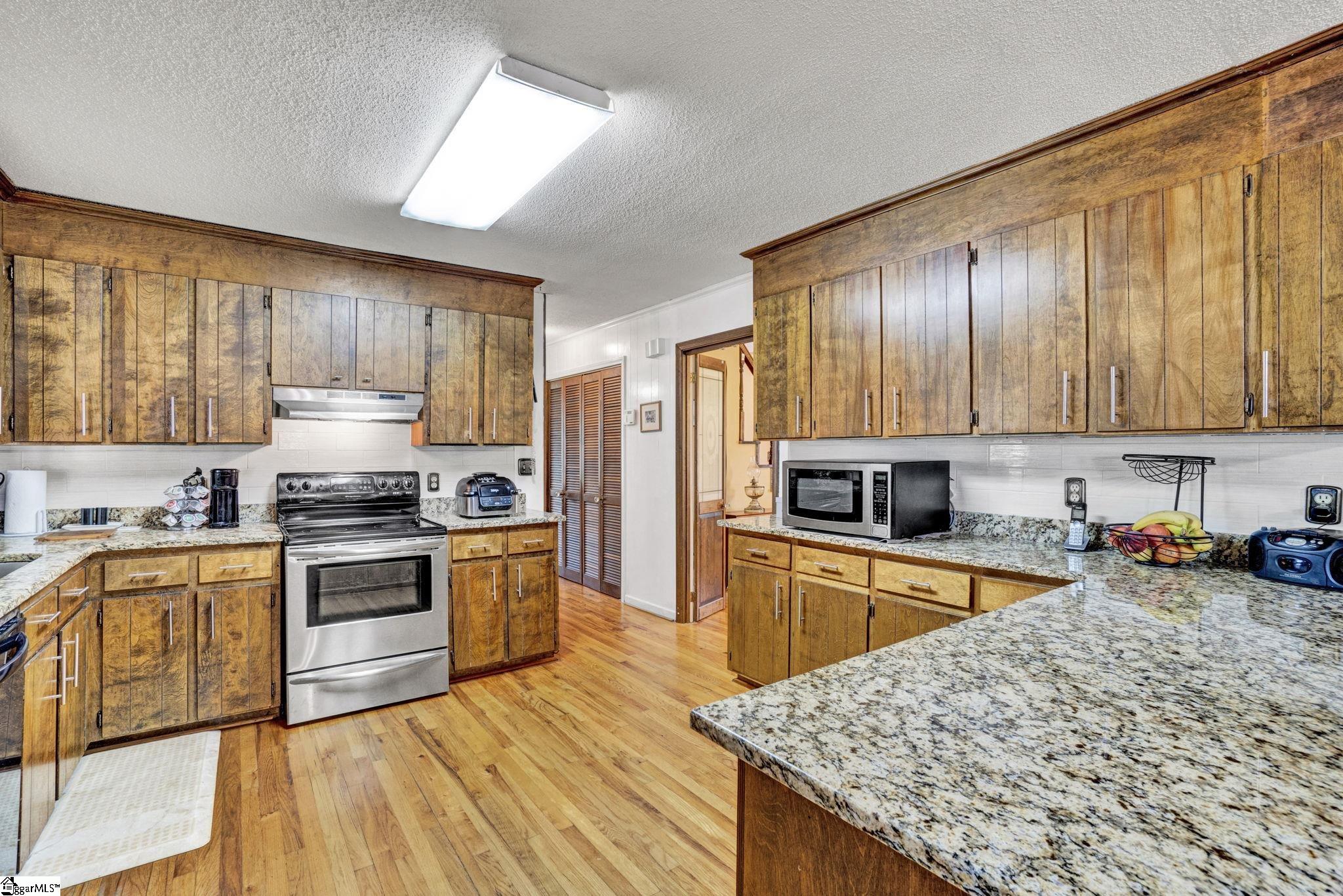 1154 Sandy Spring Road Property Photo 4