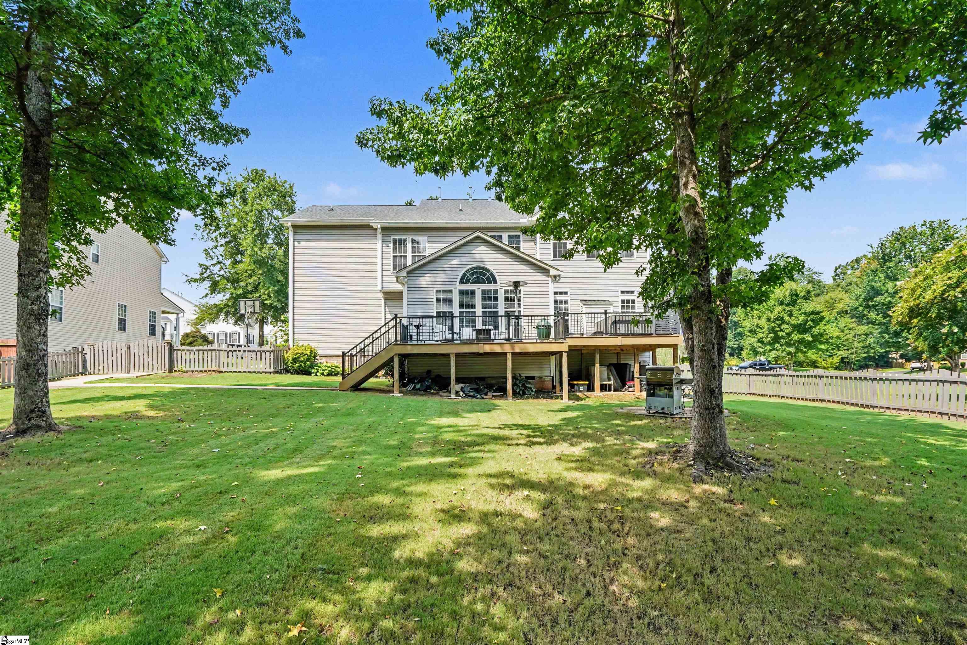 320 Selden Way Property Photo 28