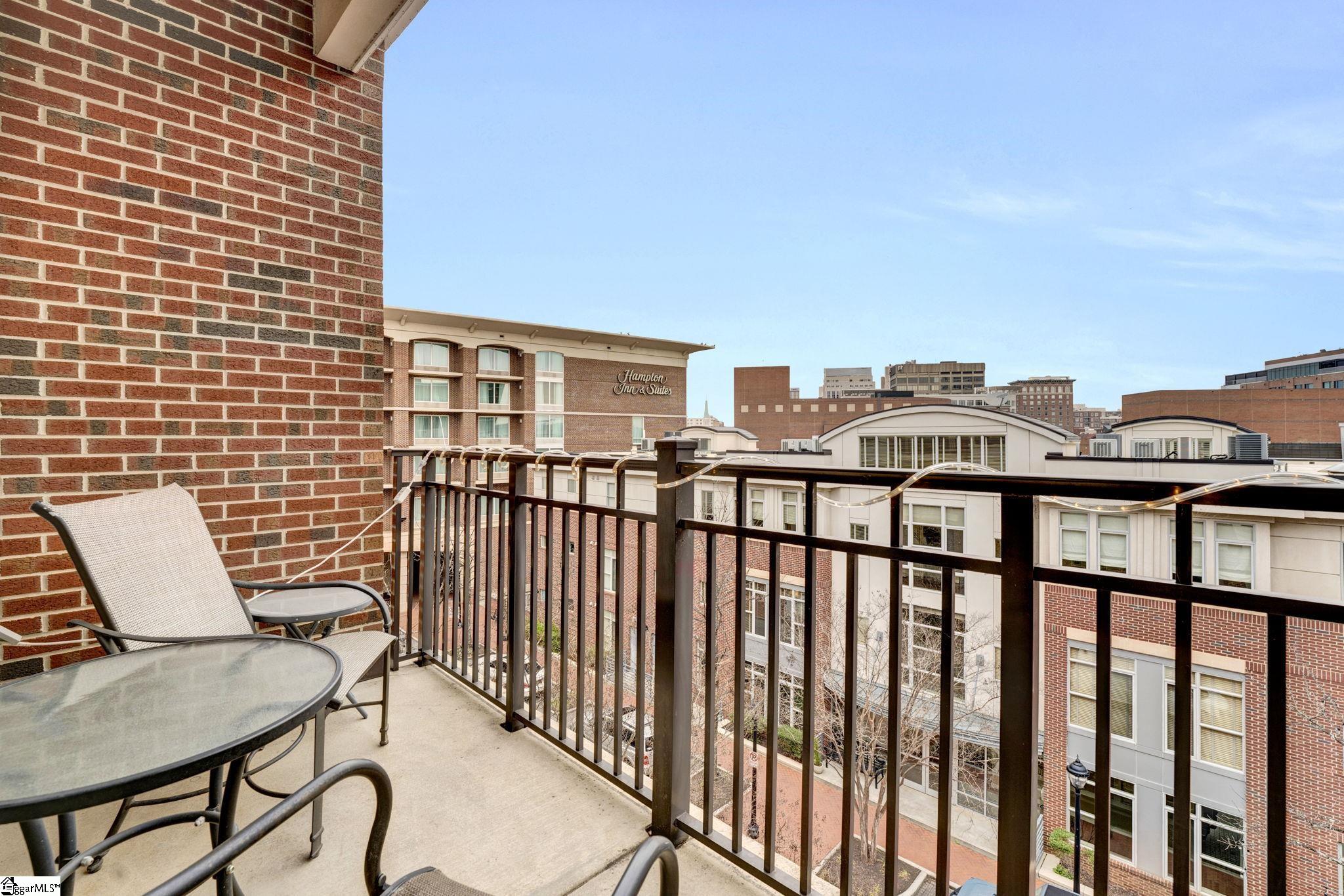 155 Riverplace Property Photo 20