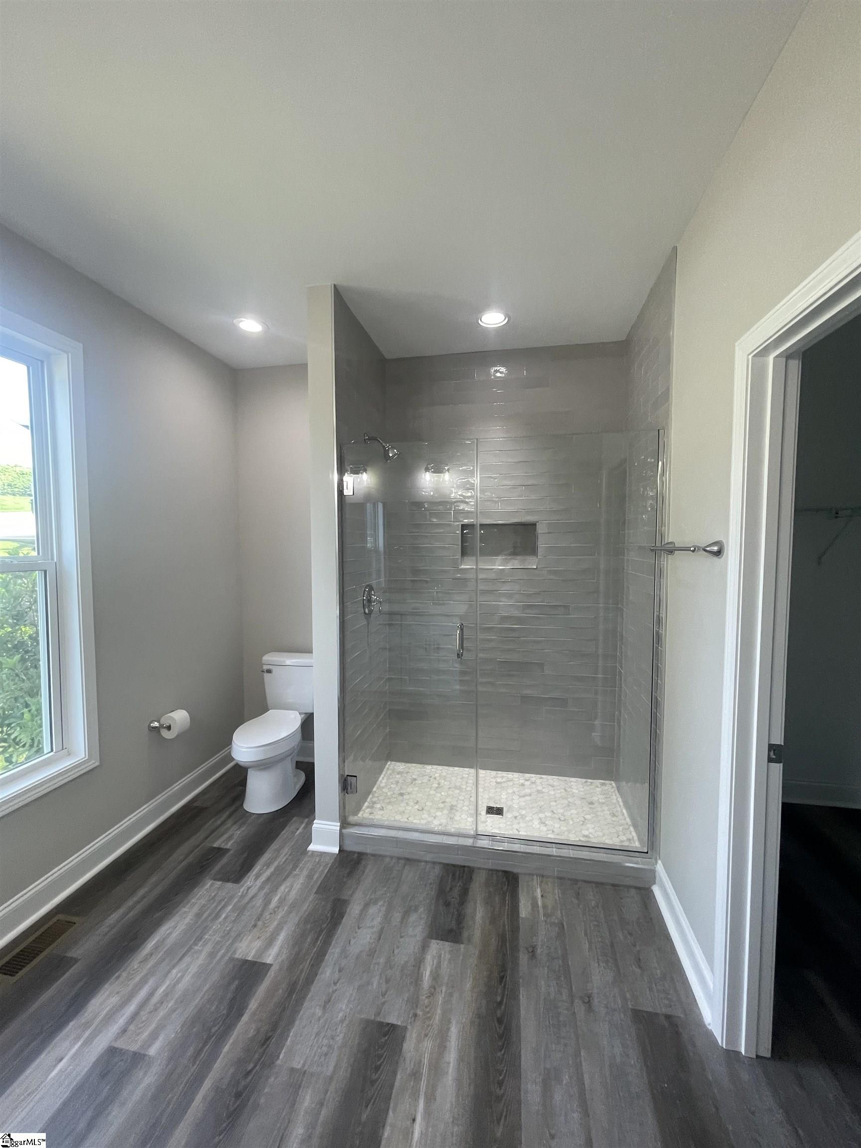 709 Rockcliff Street Property Photo 19