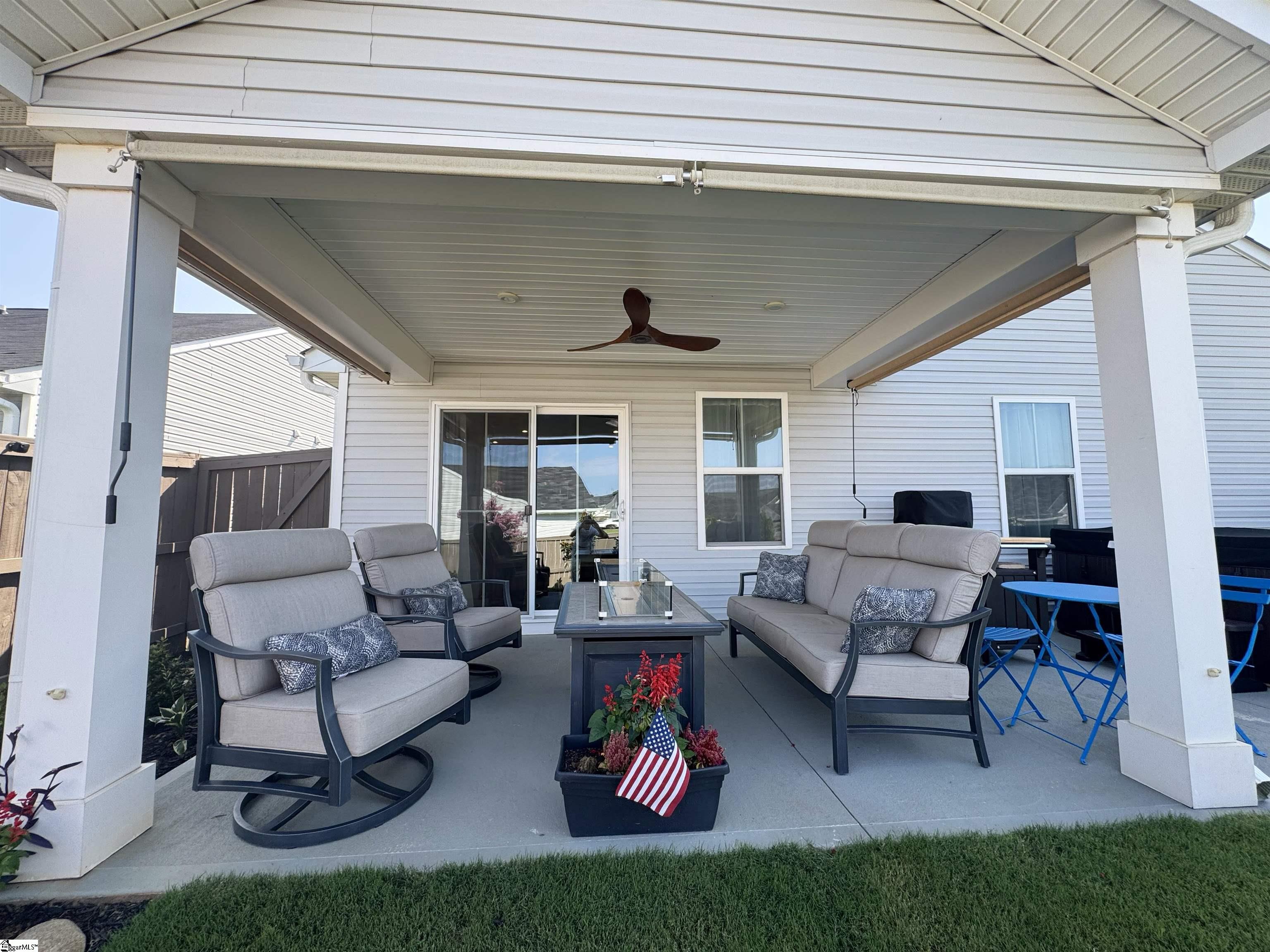 1324 Coffeetree Drive Property Photo 3