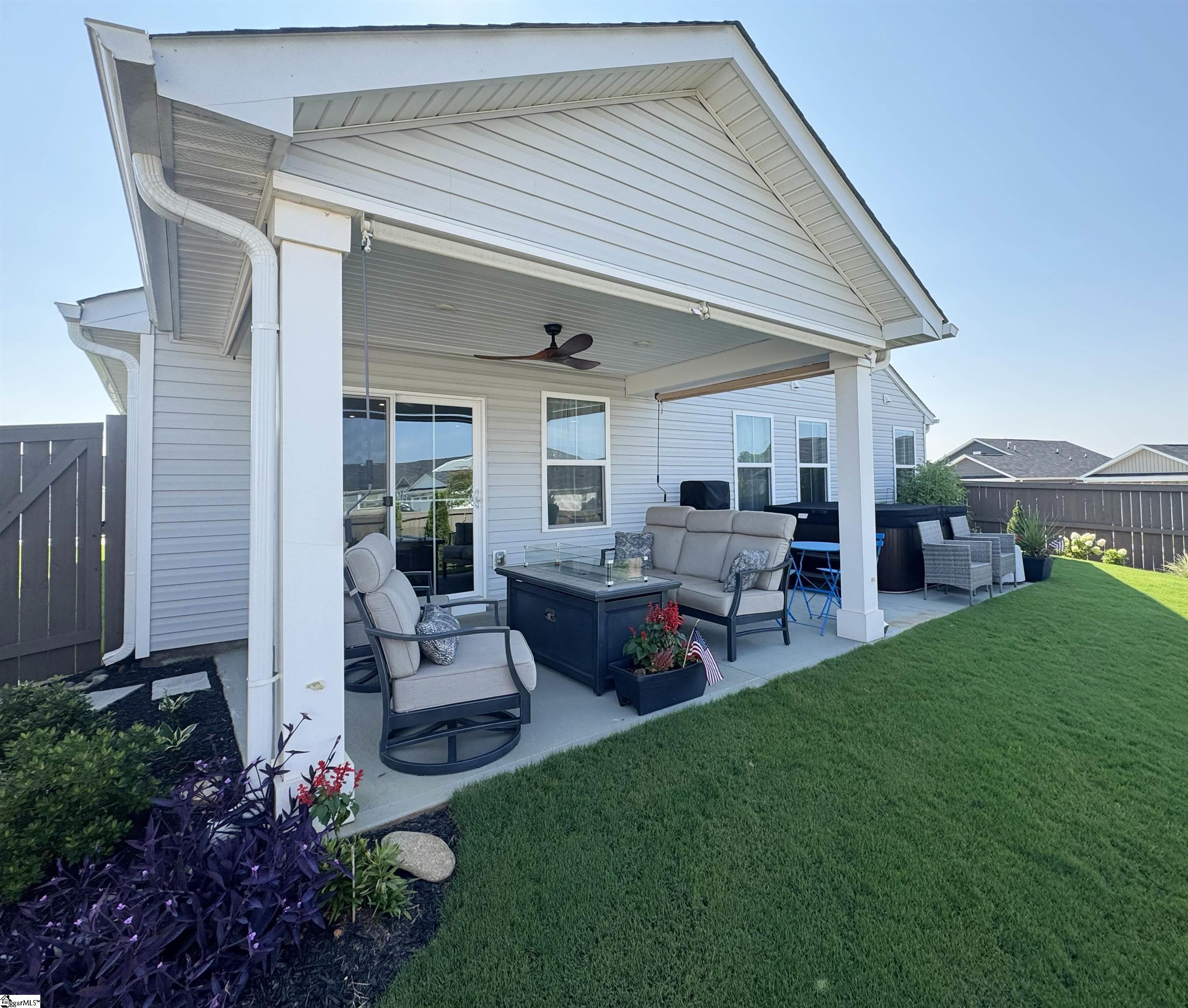 1324 Coffeetree Drive Property Photo 4