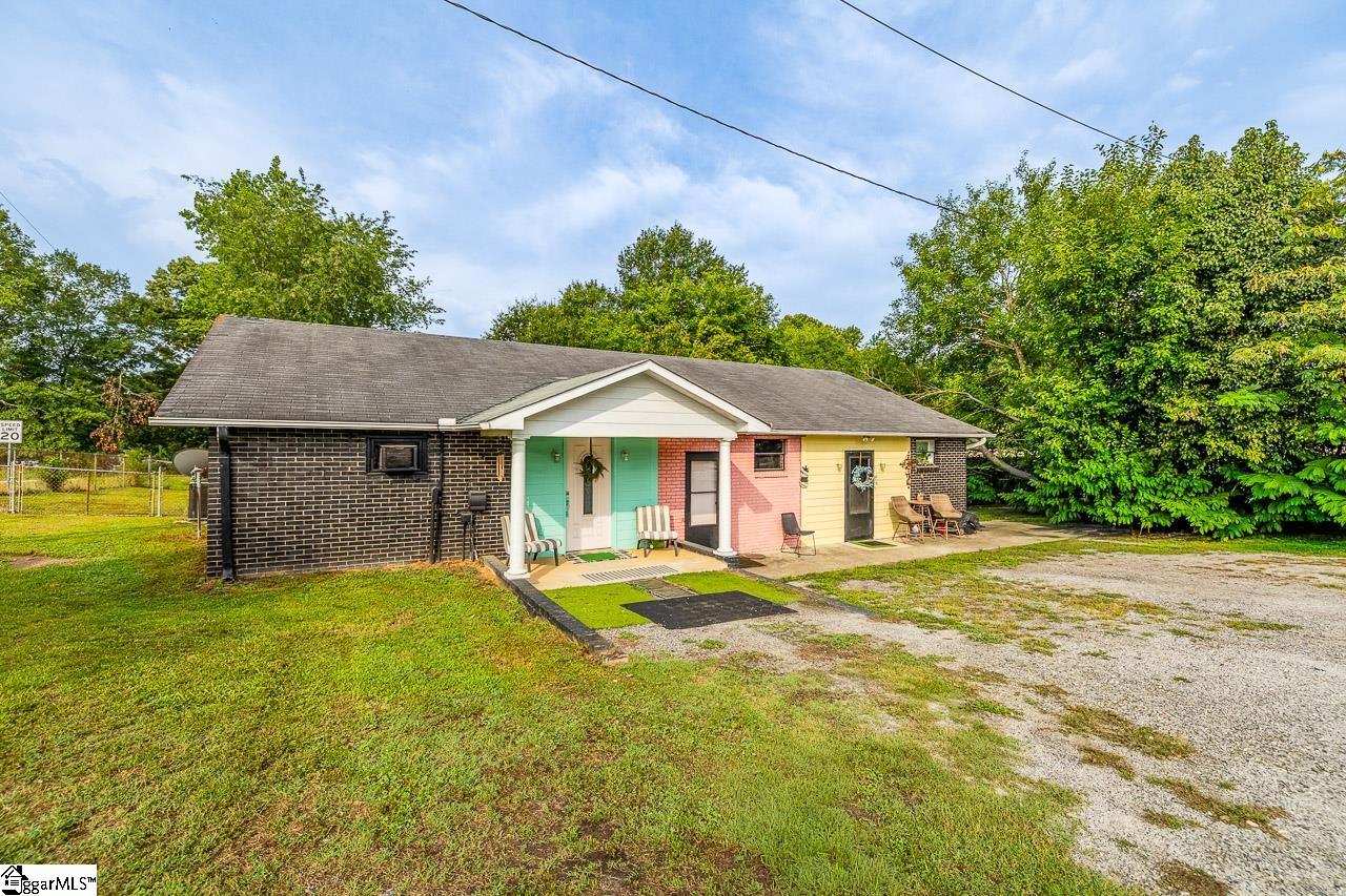 1501 B Boiling Springs Road Property Photo 1
