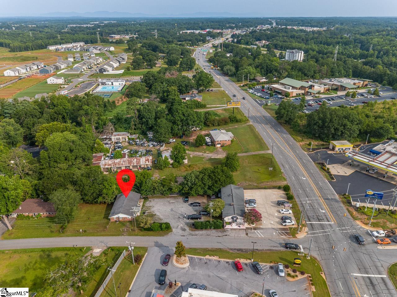 1501 B Boiling Springs Road Property Photo 4