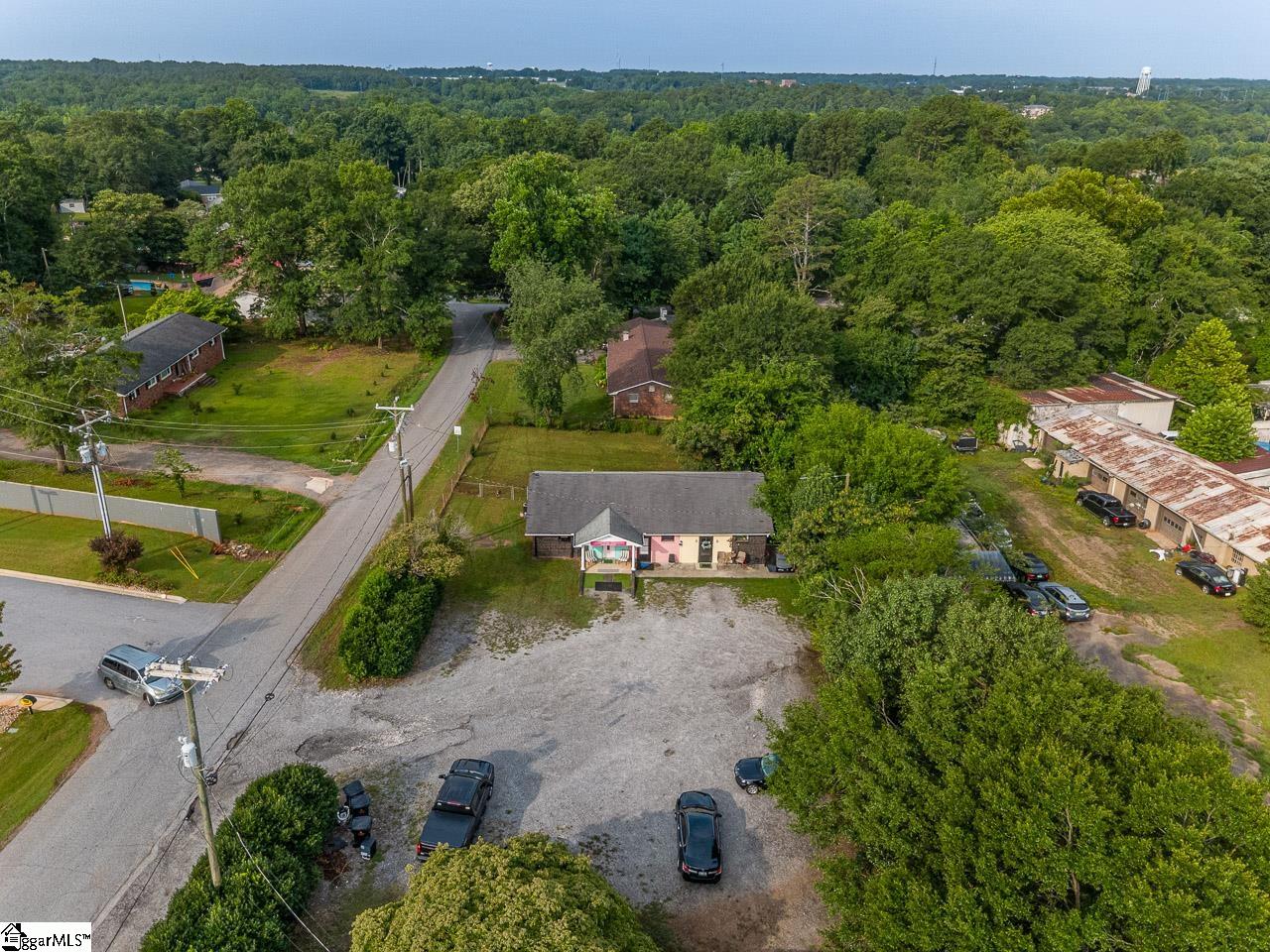 1501 B Boiling Springs Road Property Photo 8