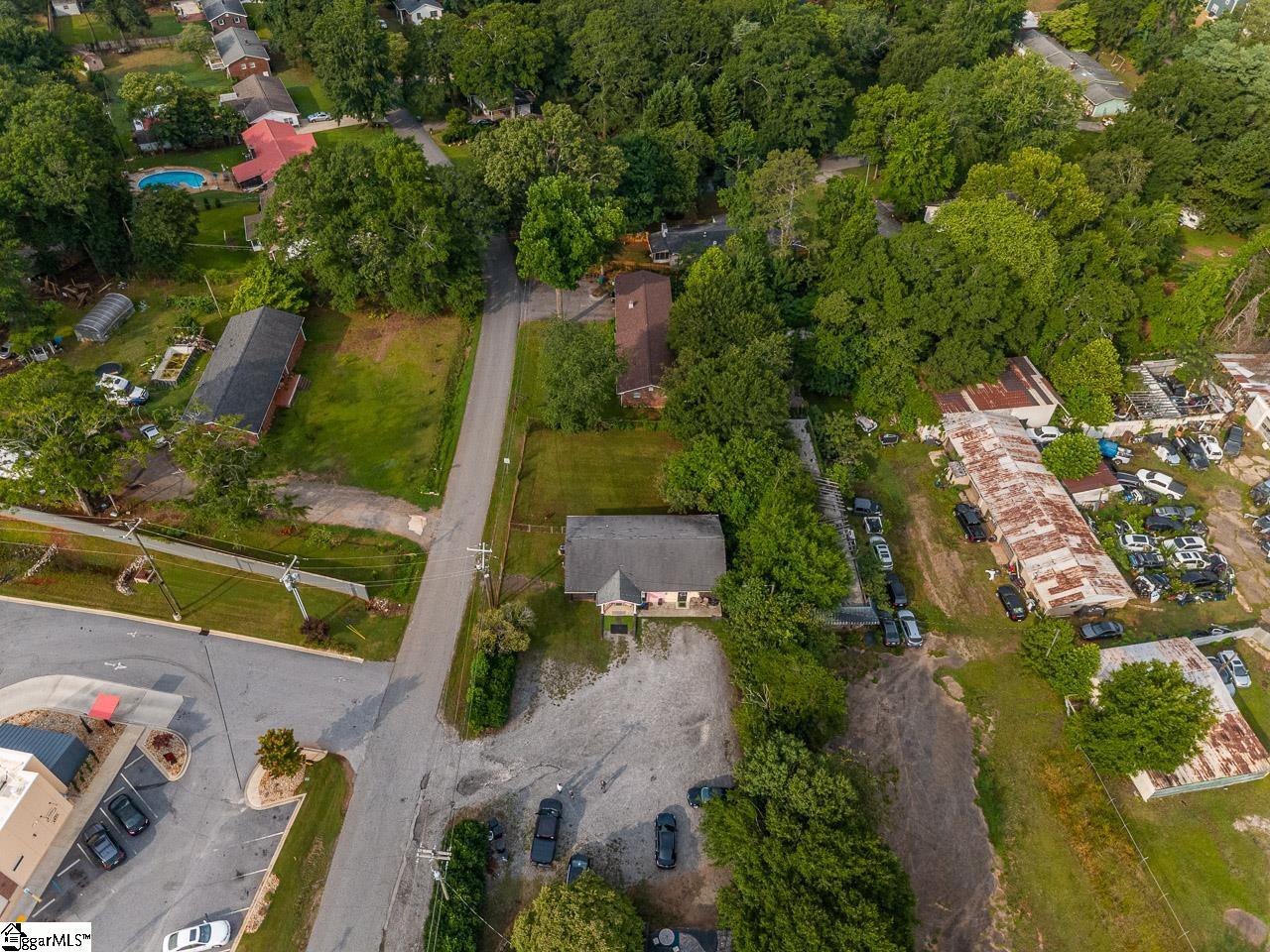1501 B Boiling Springs Road Property Photo 10