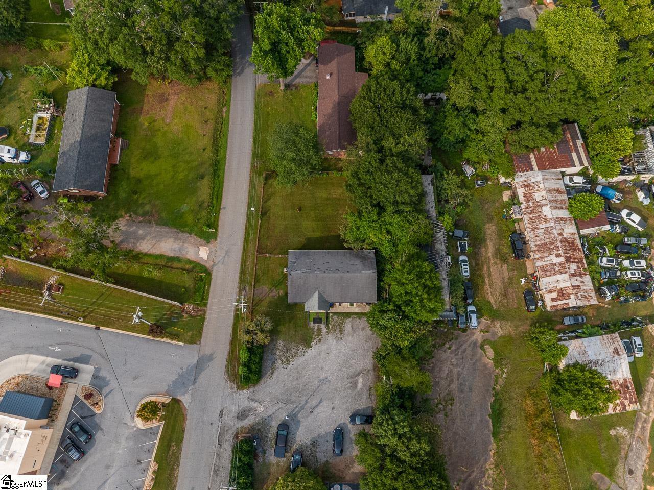 1501 B Boiling Springs Road Property Photo 11