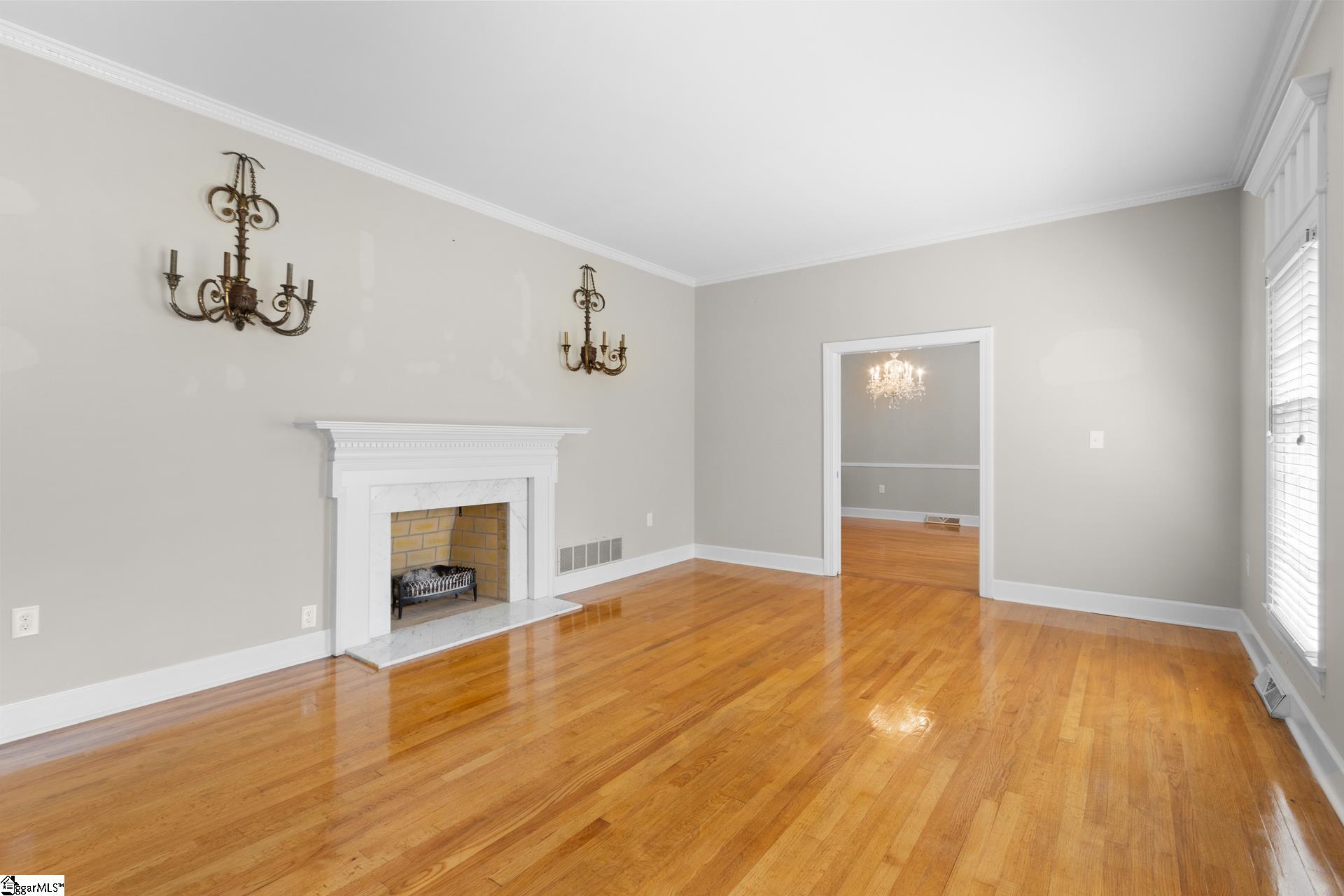 307 S Broad Street Property Photo 4