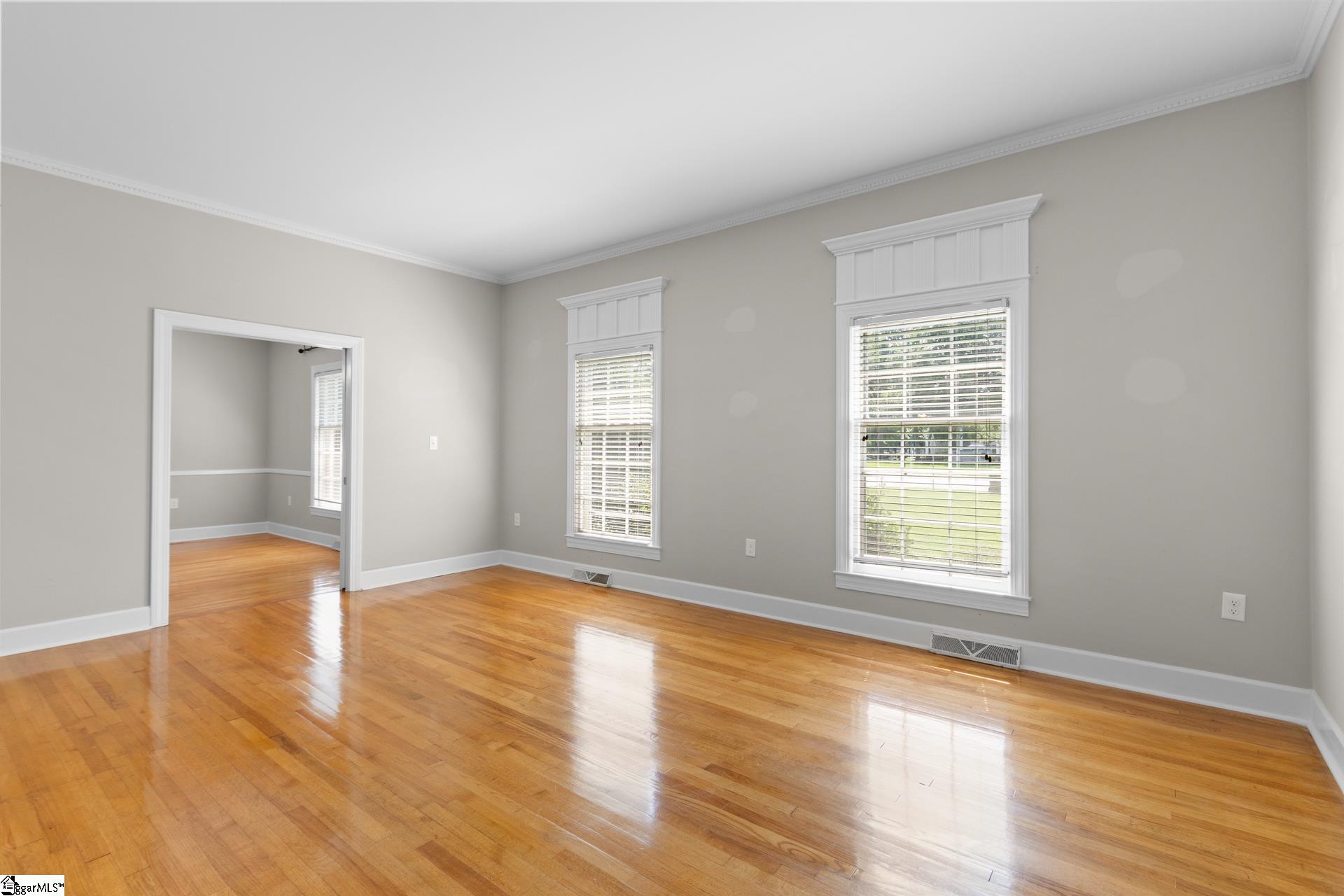 307 S Broad Street Property Photo 5