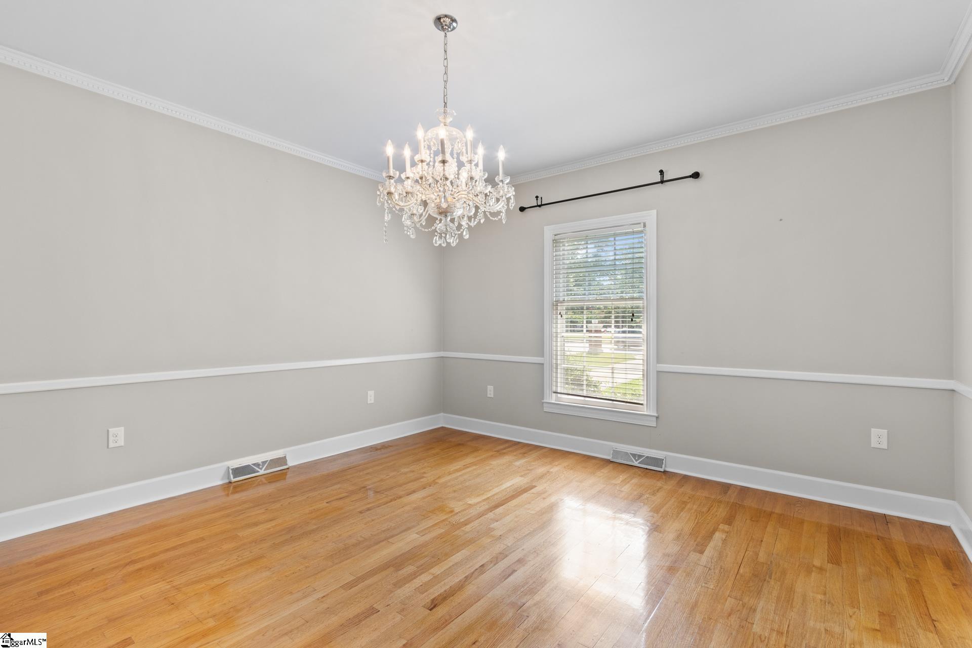 307 S Broad Street Property Photo 6