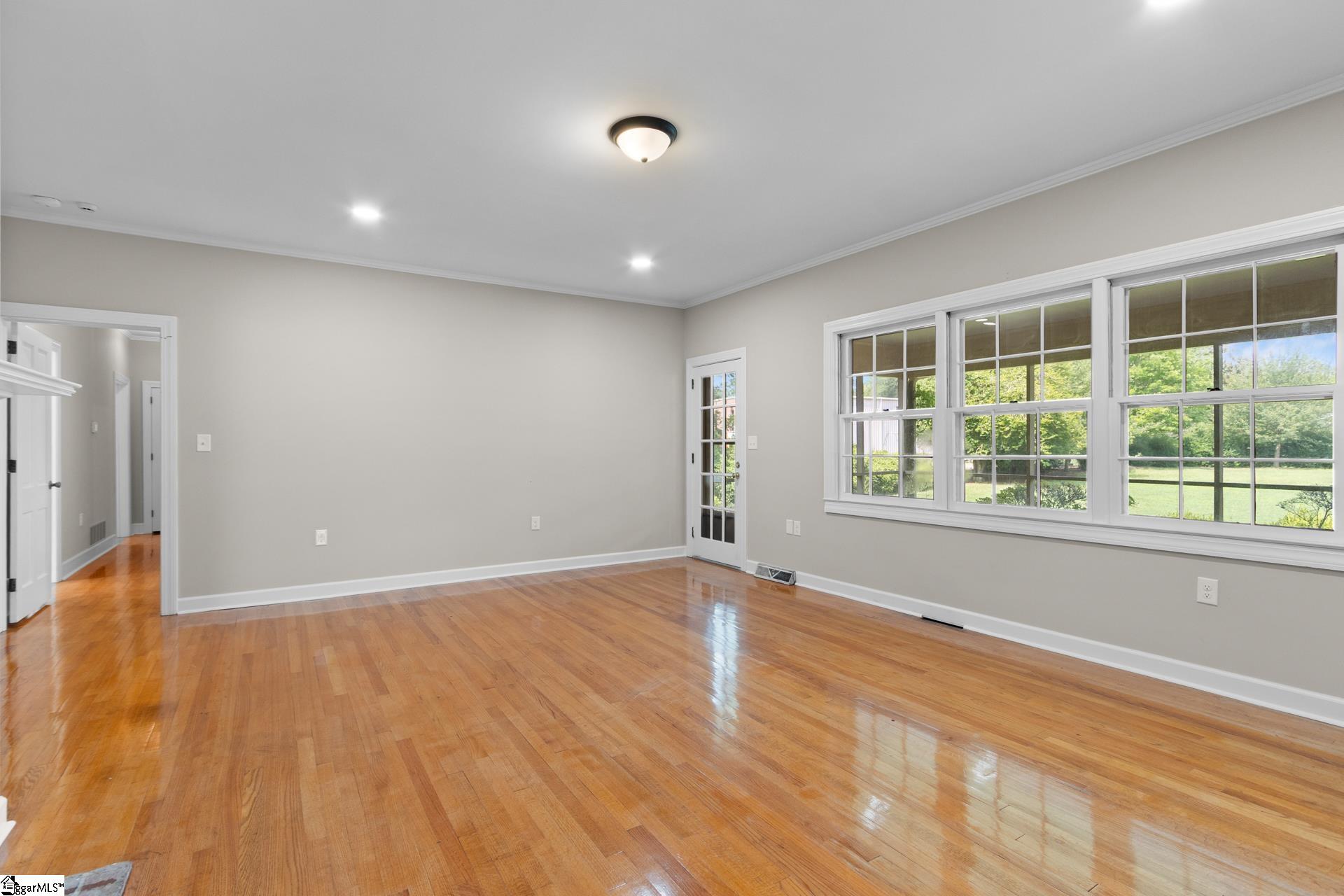 307 S Broad Street Property Photo 18