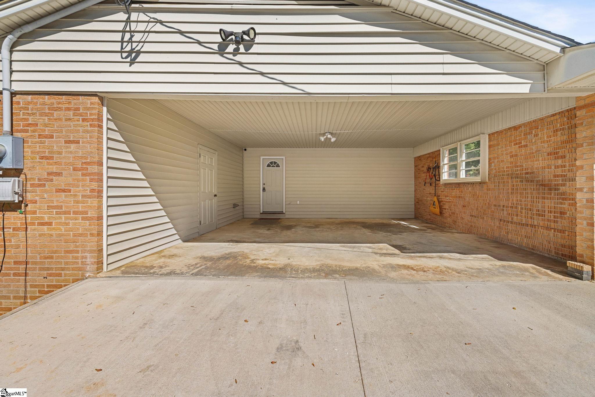 11 Fontana Drive Property Photo 5