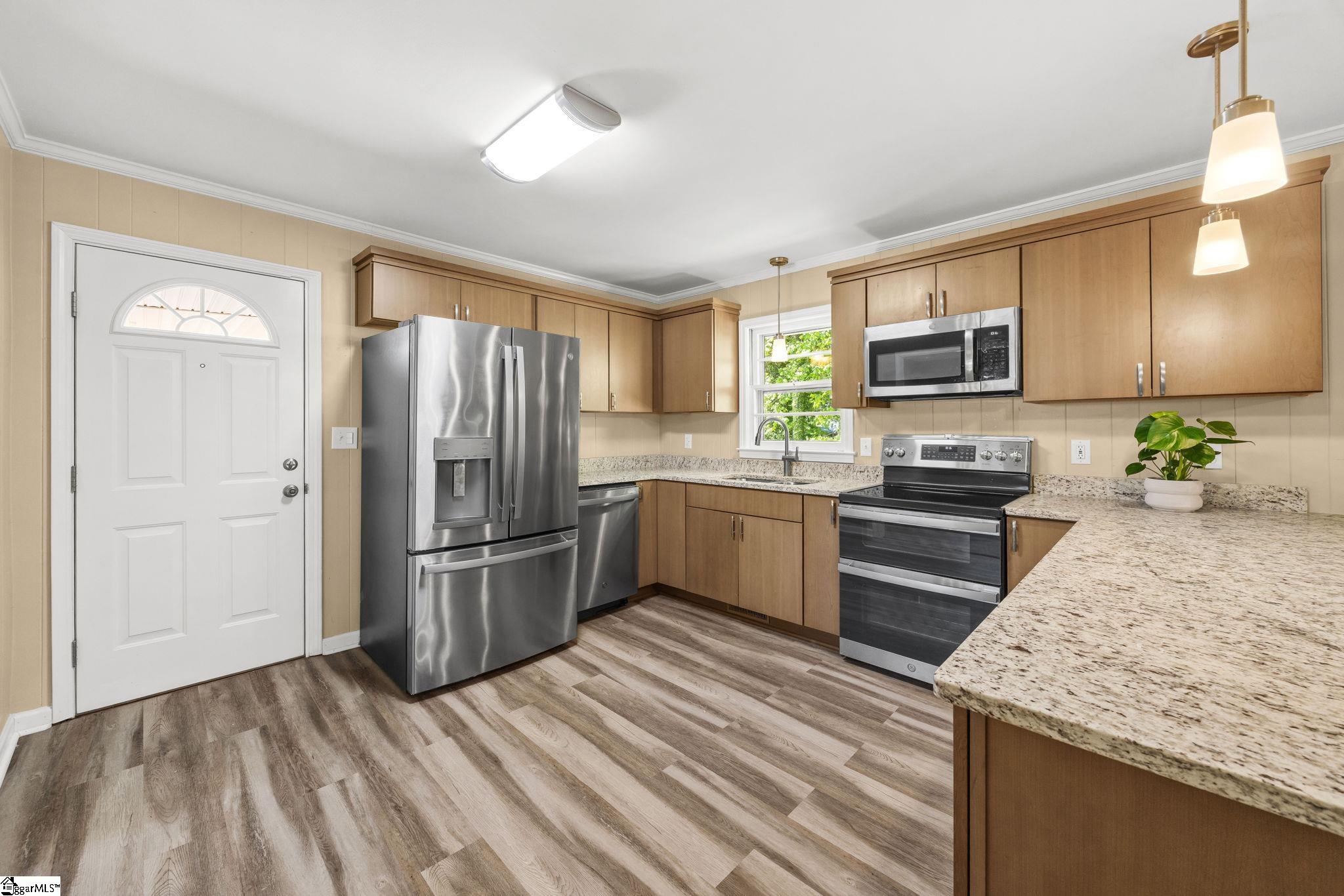 11 Fontana Drive Property Photo 15